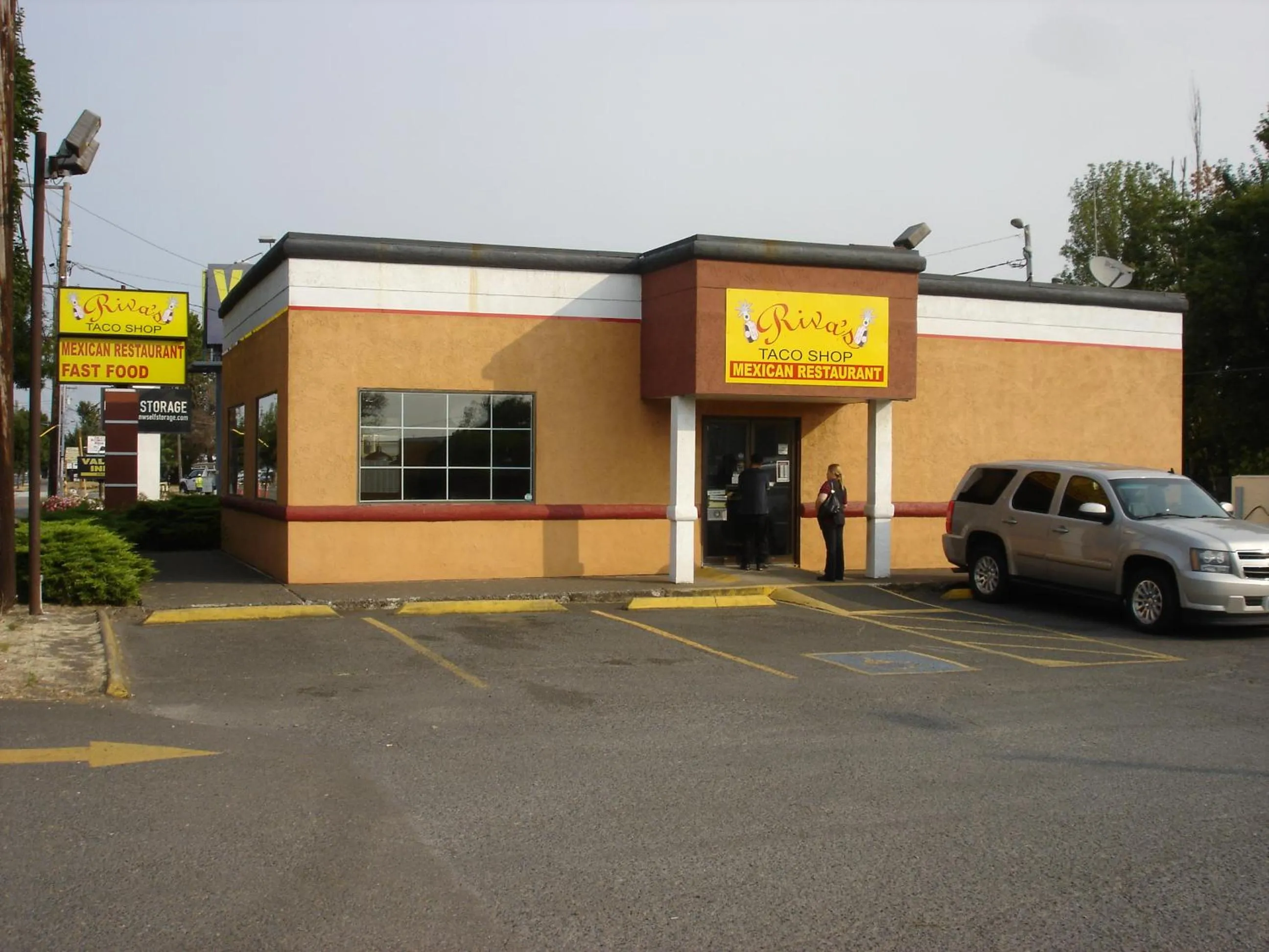 Restaurant/places to eat in Value Inn Motel EUGENE AIRPORT