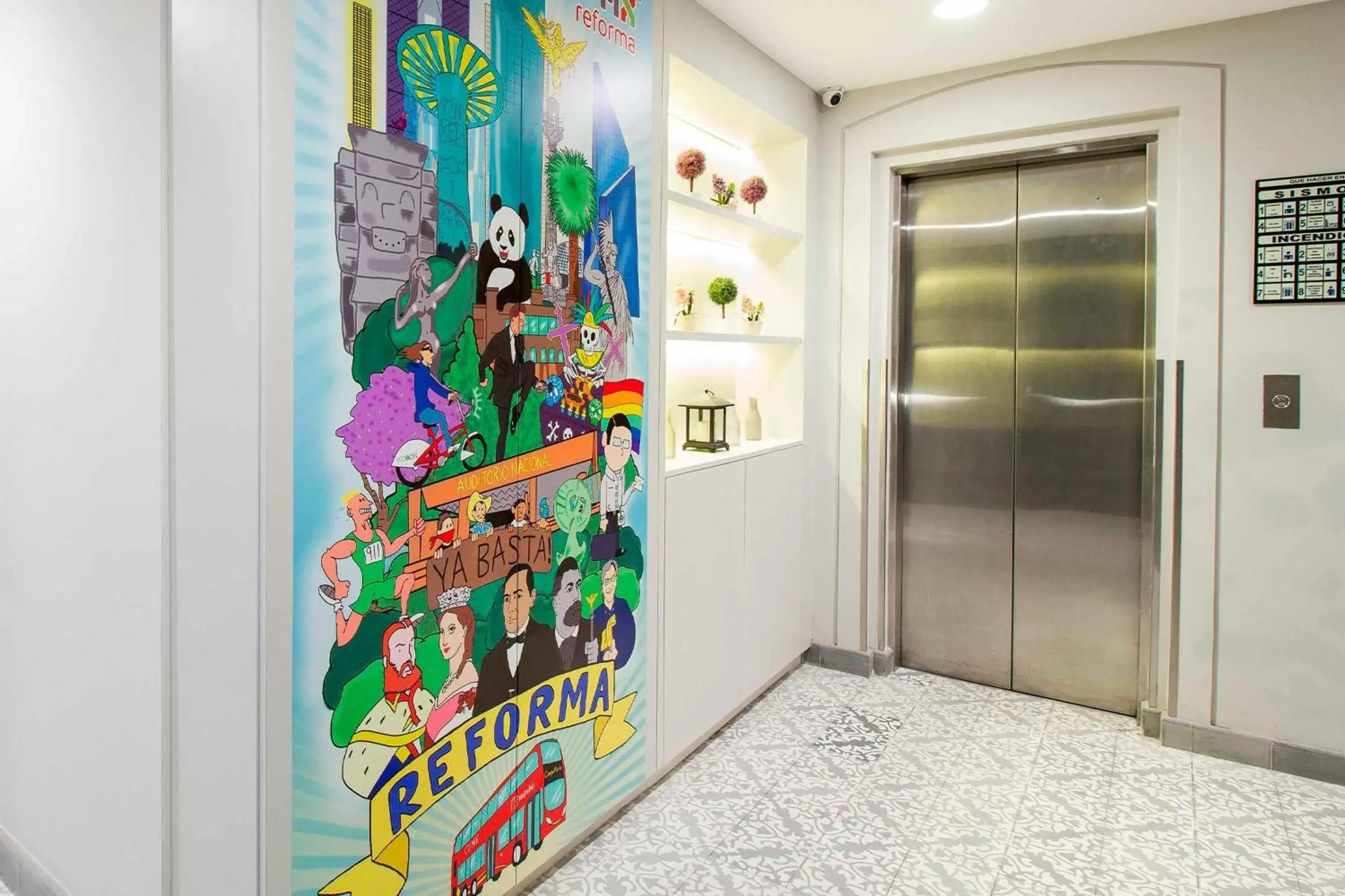 Lobby or reception in Hotel MX mas reforma CDMX, Trademark Collection by Wyndham Lobby or reception in Hotel MX mas reforma CDMX, Trademark Collection by Wyndham