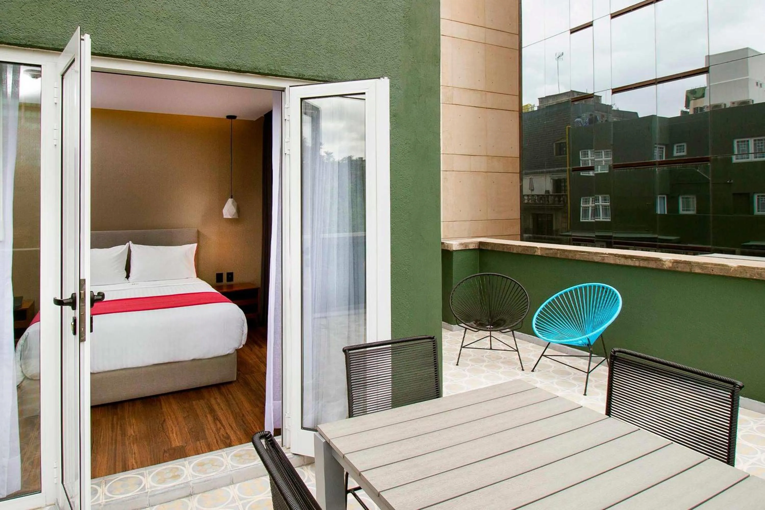 Photo of the whole room, Bed in Hotel MX mas reforma CDMX, Trademark Collection by Wyndham