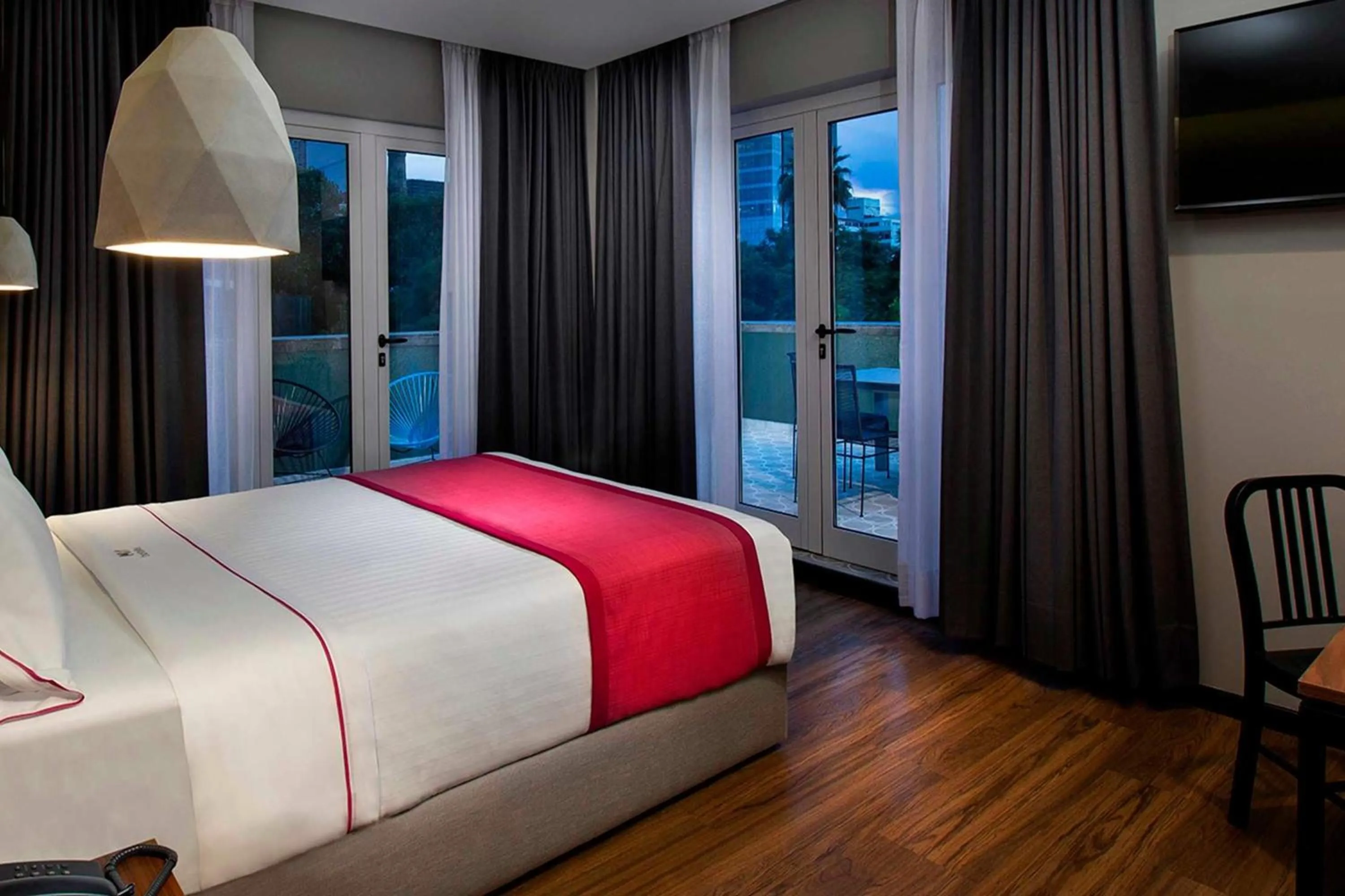 Photo of the whole room, Bed in Hotel MX mas reforma CDMX, Trademark Collection by Wyndham
