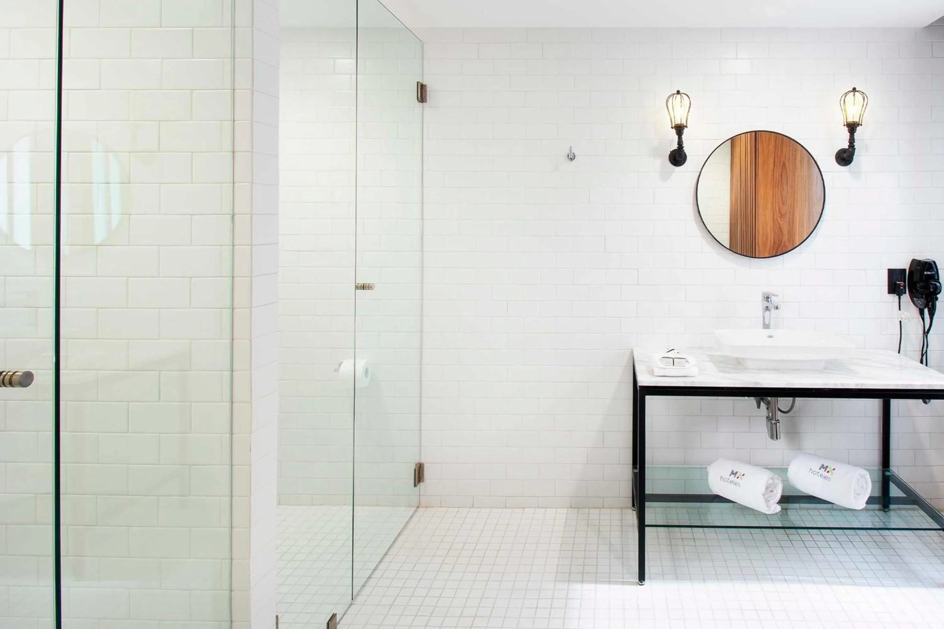 Bathroom in Hotel MX mas reforma CDMX, Trademark Collection by Wyndham