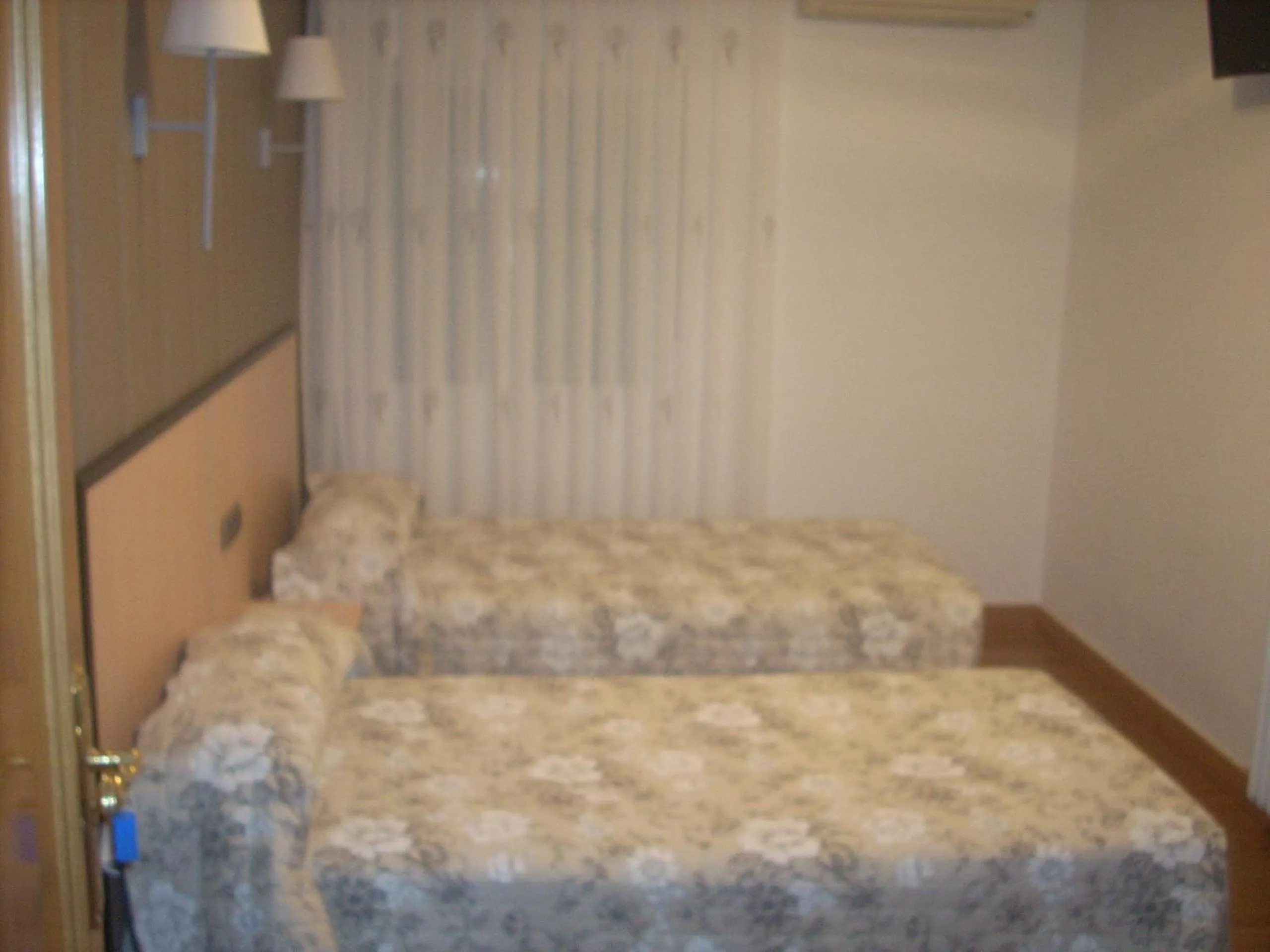 Bed in Hotel Corona de Castilla