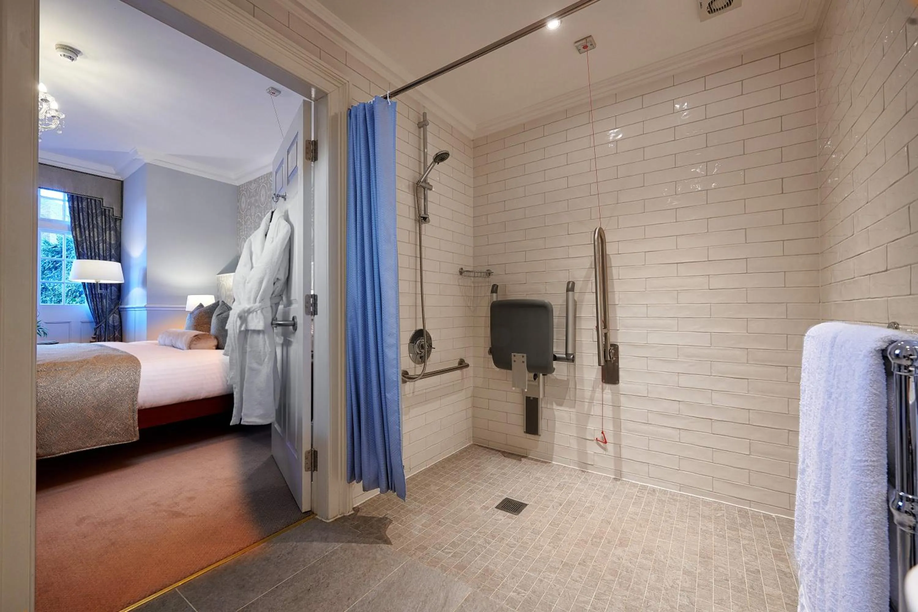 Bathroom, Bed in The Bonham