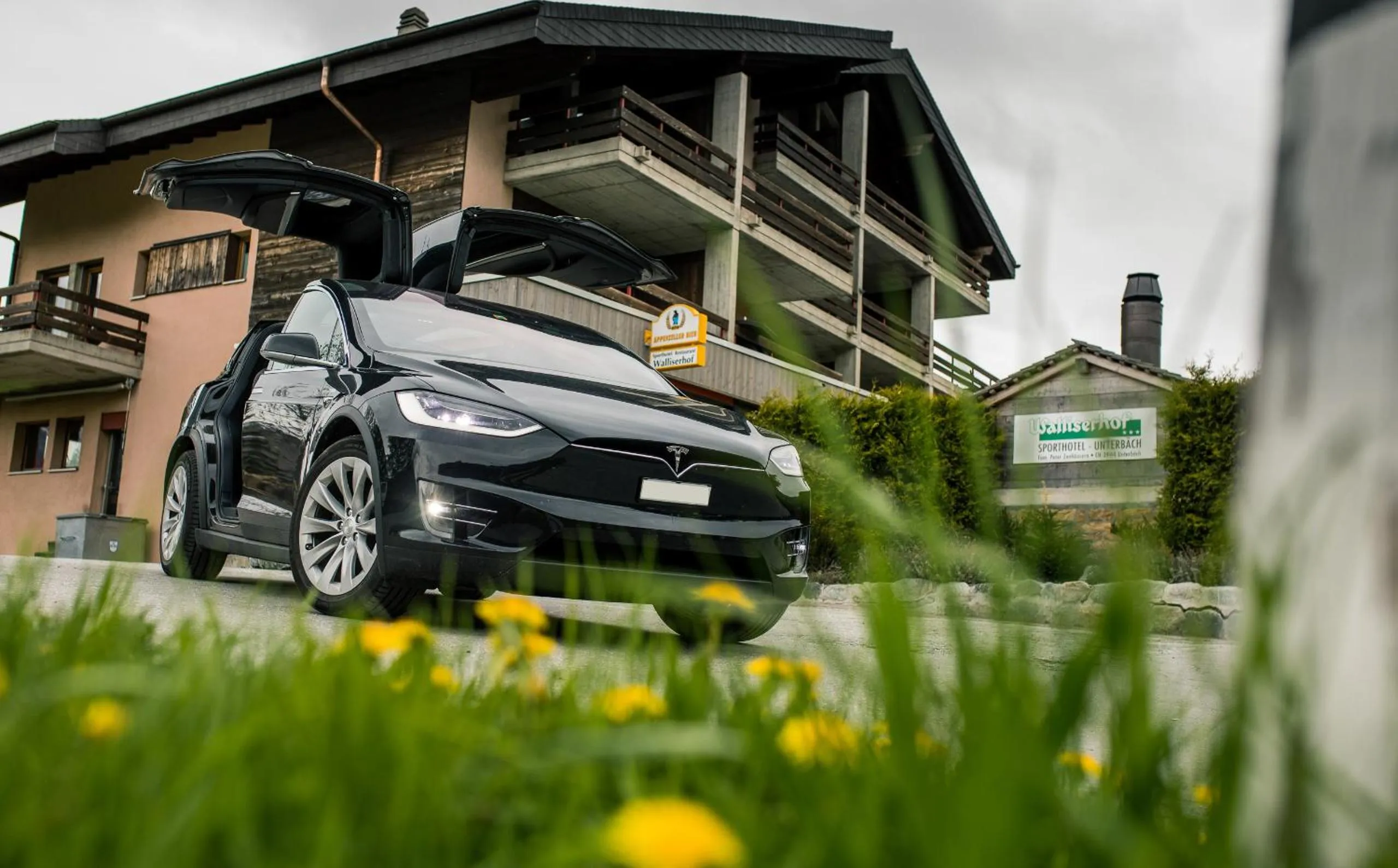Facade/entrance in Sporthotel Walliserhof