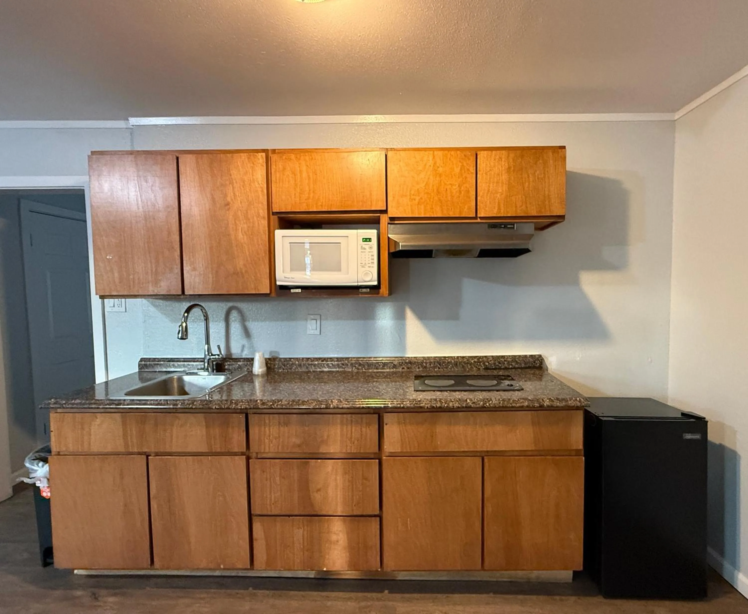 Kitchen or kitchenette in Budget Inn Bend