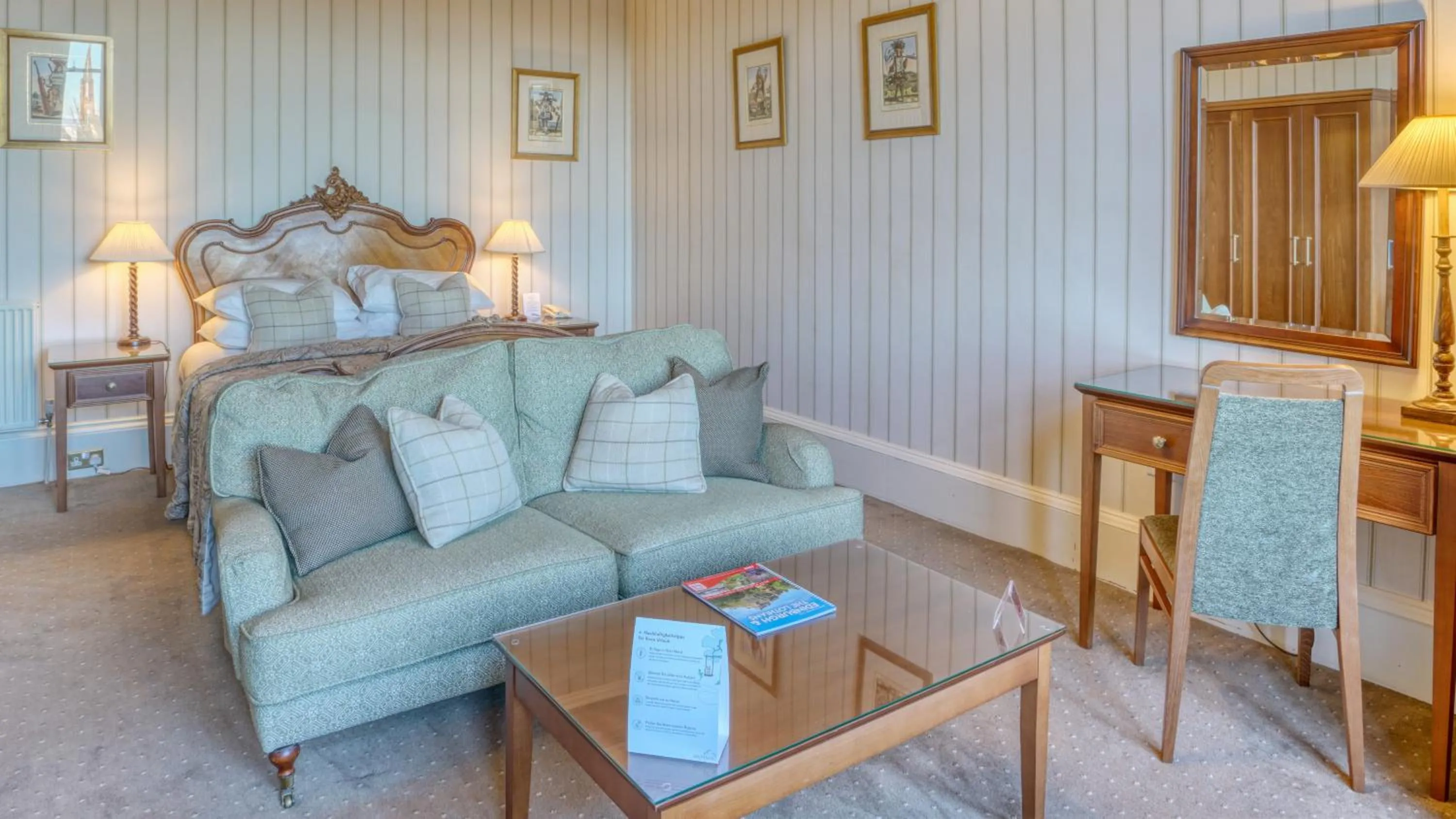 Bedroom, Bed in Hapimag Resort Edinburgh