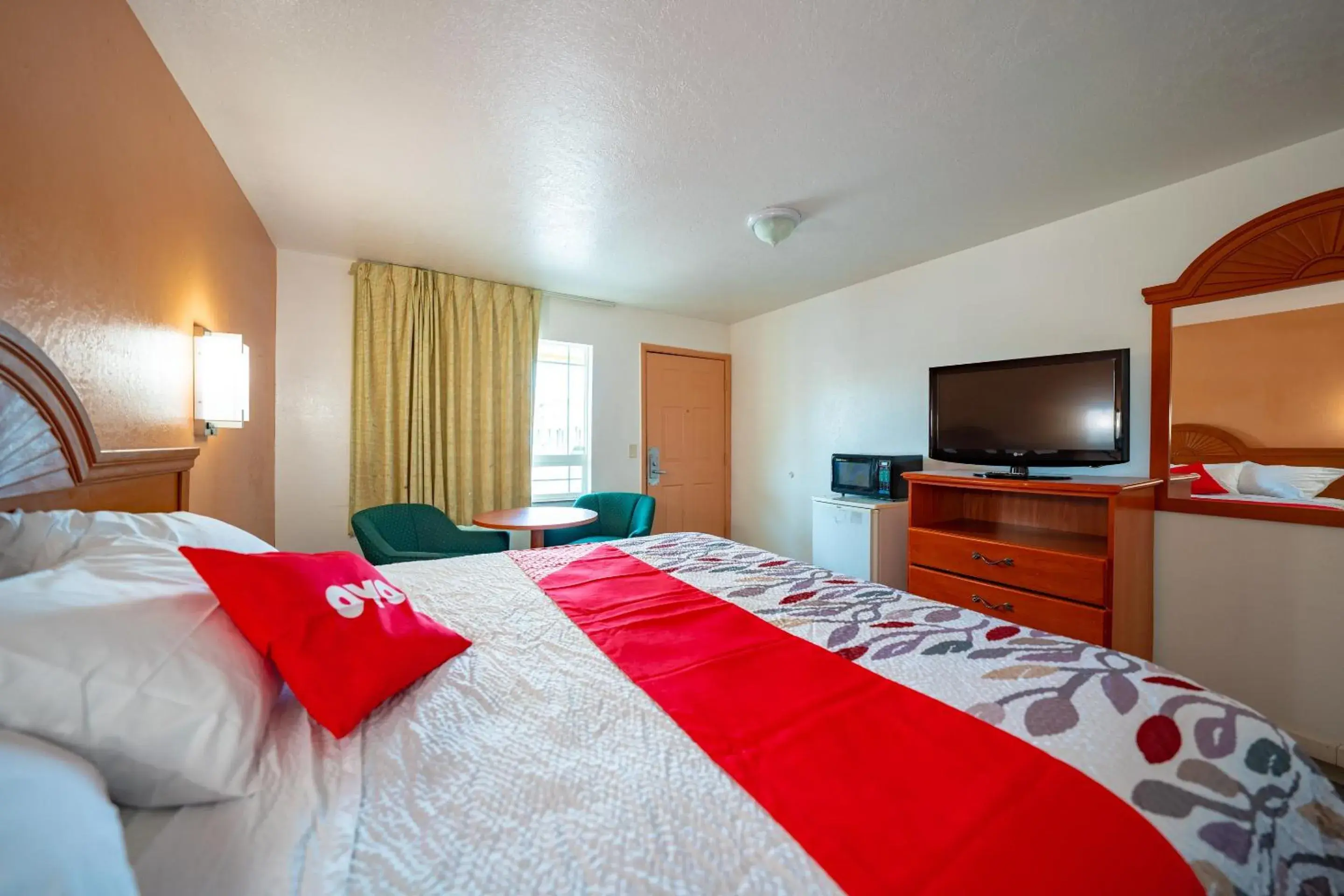 Bedroom, Bed in Budget Inn Madras by OYO Bedroom, Bed in Budget Inn Madras by OYO