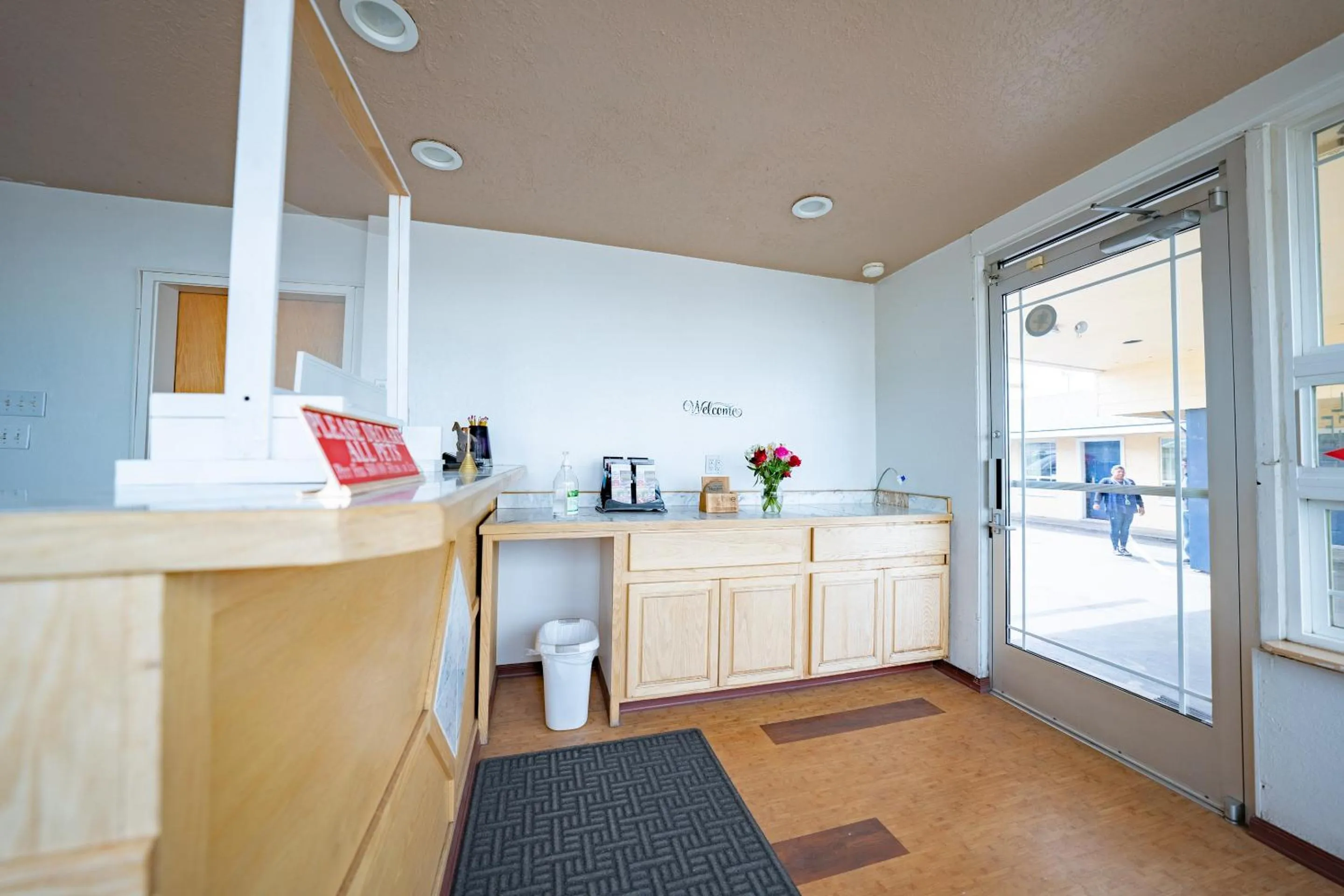 Lobby or reception in Budget Inn Madras by OYO