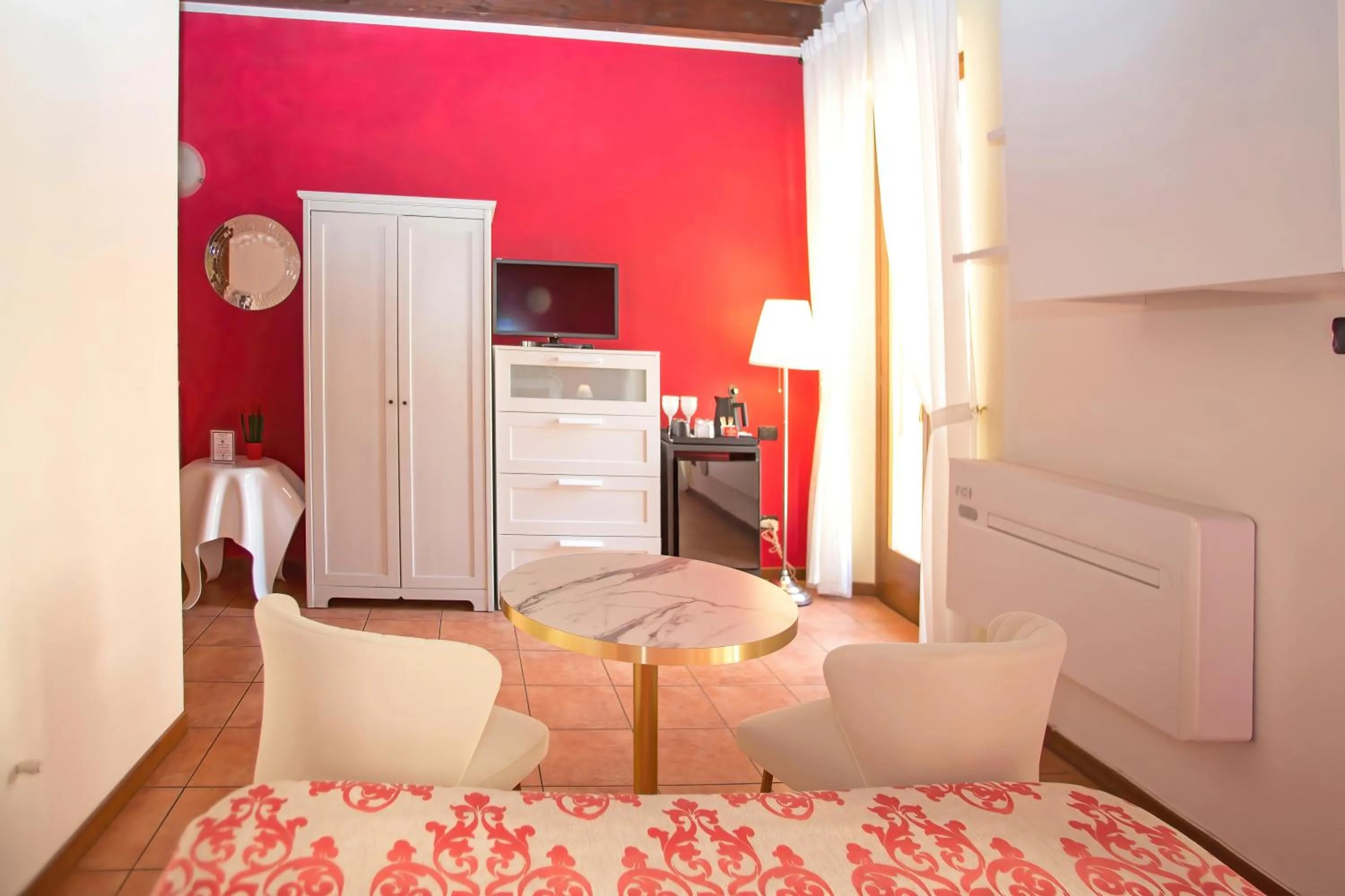 Photo of the whole room in Veronetta House