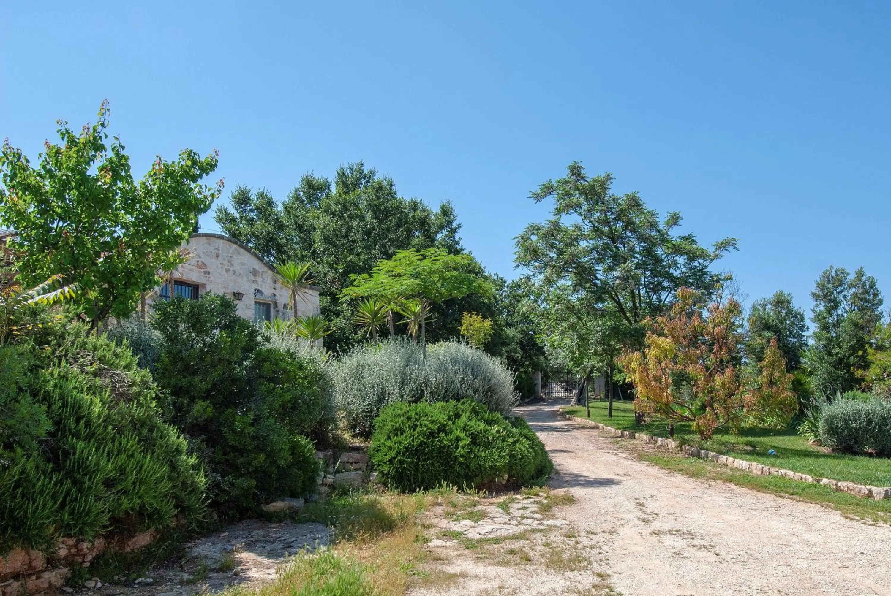 Apartment with Pool View  in Casa Vacanze Riposo Del Vento