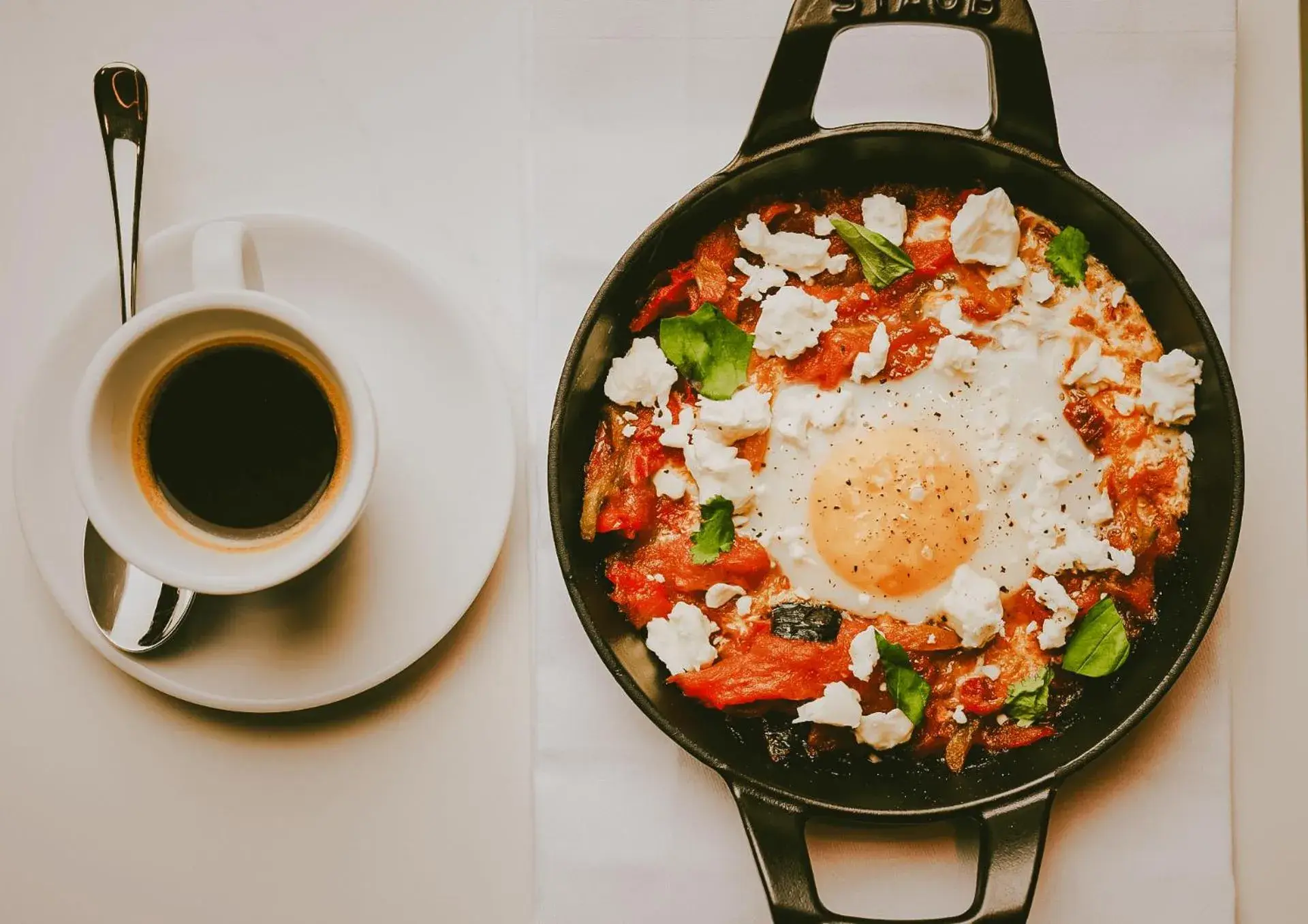 Breakfast in The Mayfair Townhouse - an Iconic Luxury Hotel Breakfast in The Mayfair Townhouse - an Iconic Luxury Hotel