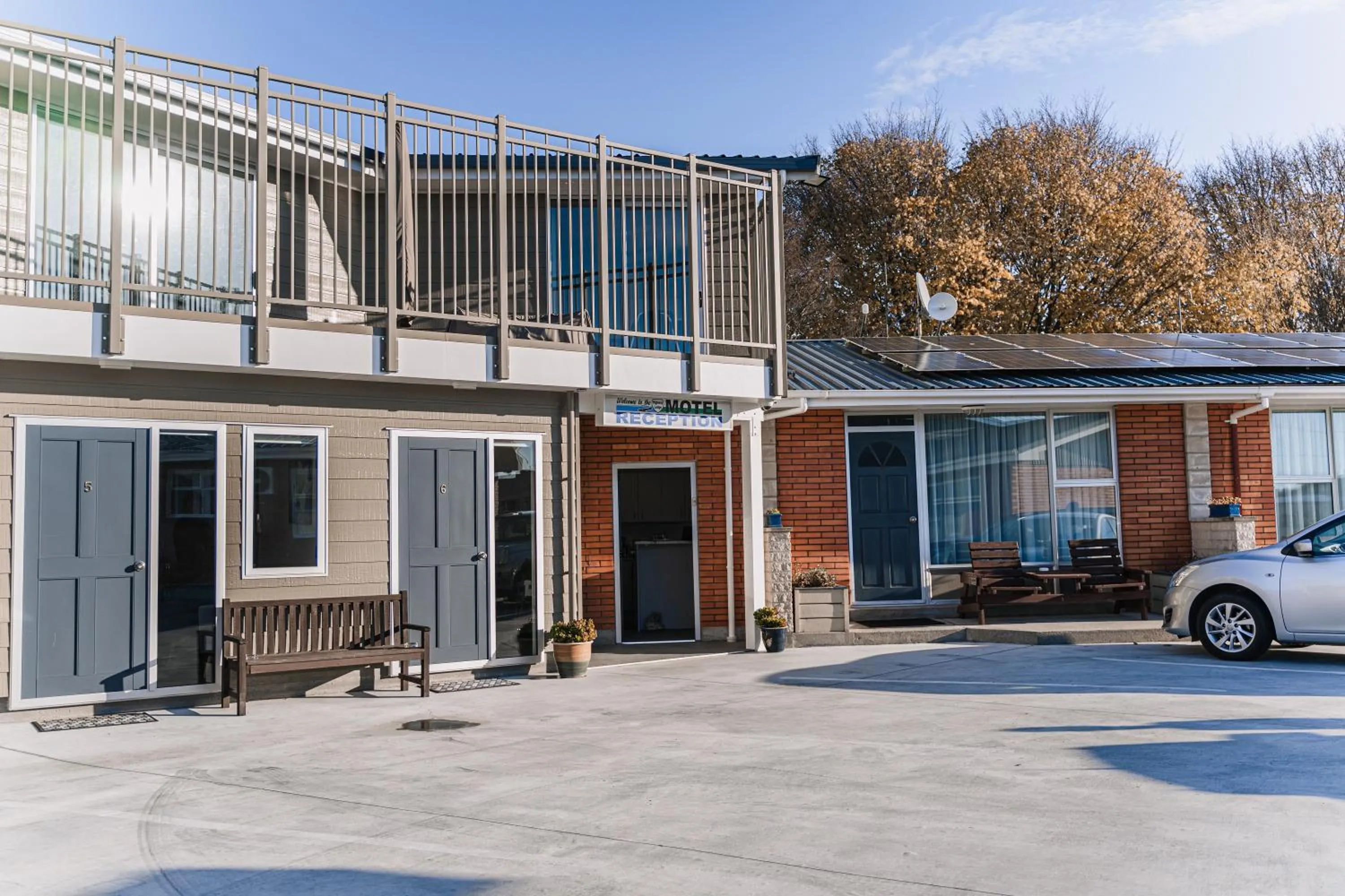 Property building in Highway Lodge Motel