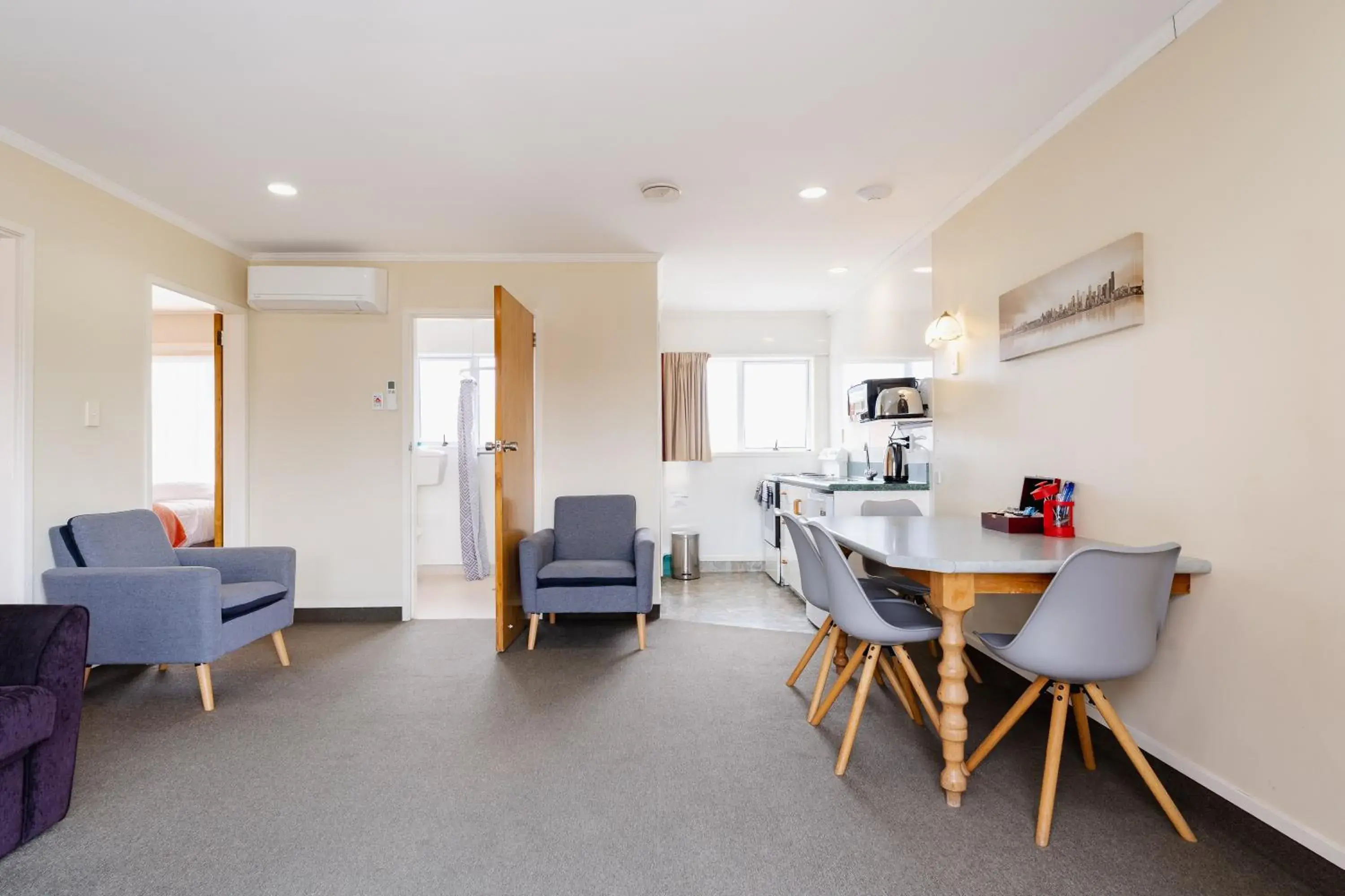 Two Bedroom Unit in Highway Lodge Motel Two Bedroom Unit in Highway Lodge Motel