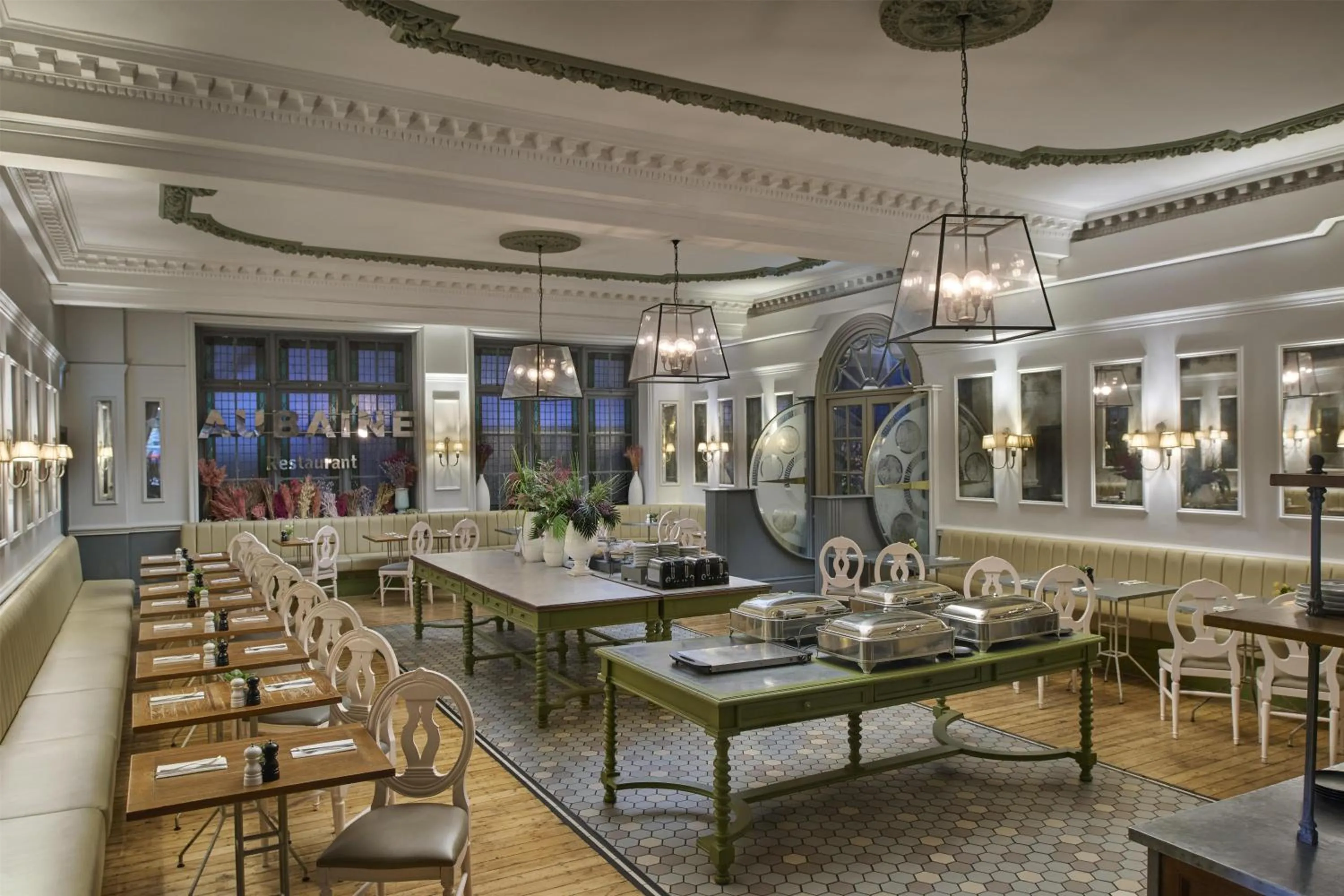 Restaurant/places to eat in Hilton London Hyde Park