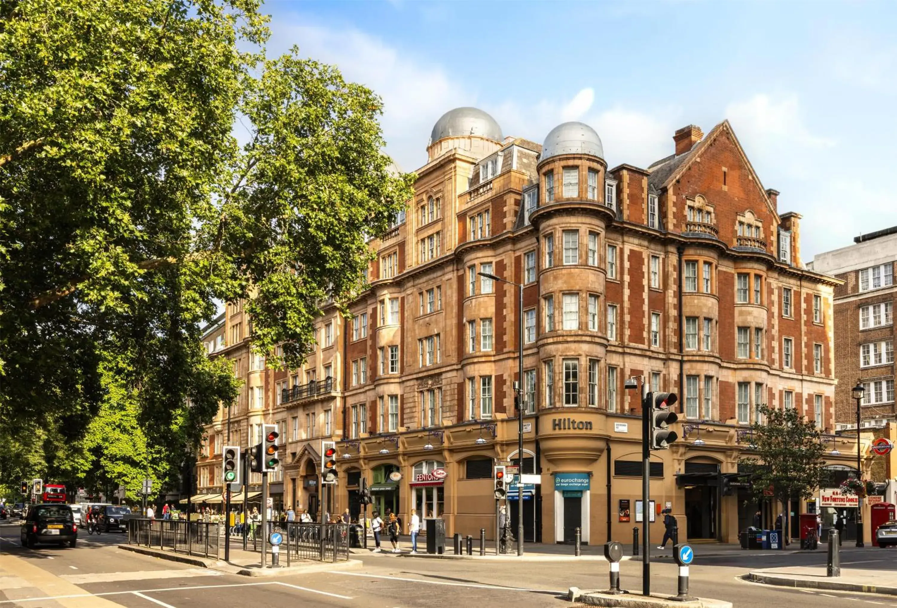 Property building in Hilton London Hyde Park Property building in Hilton London Hyde Park