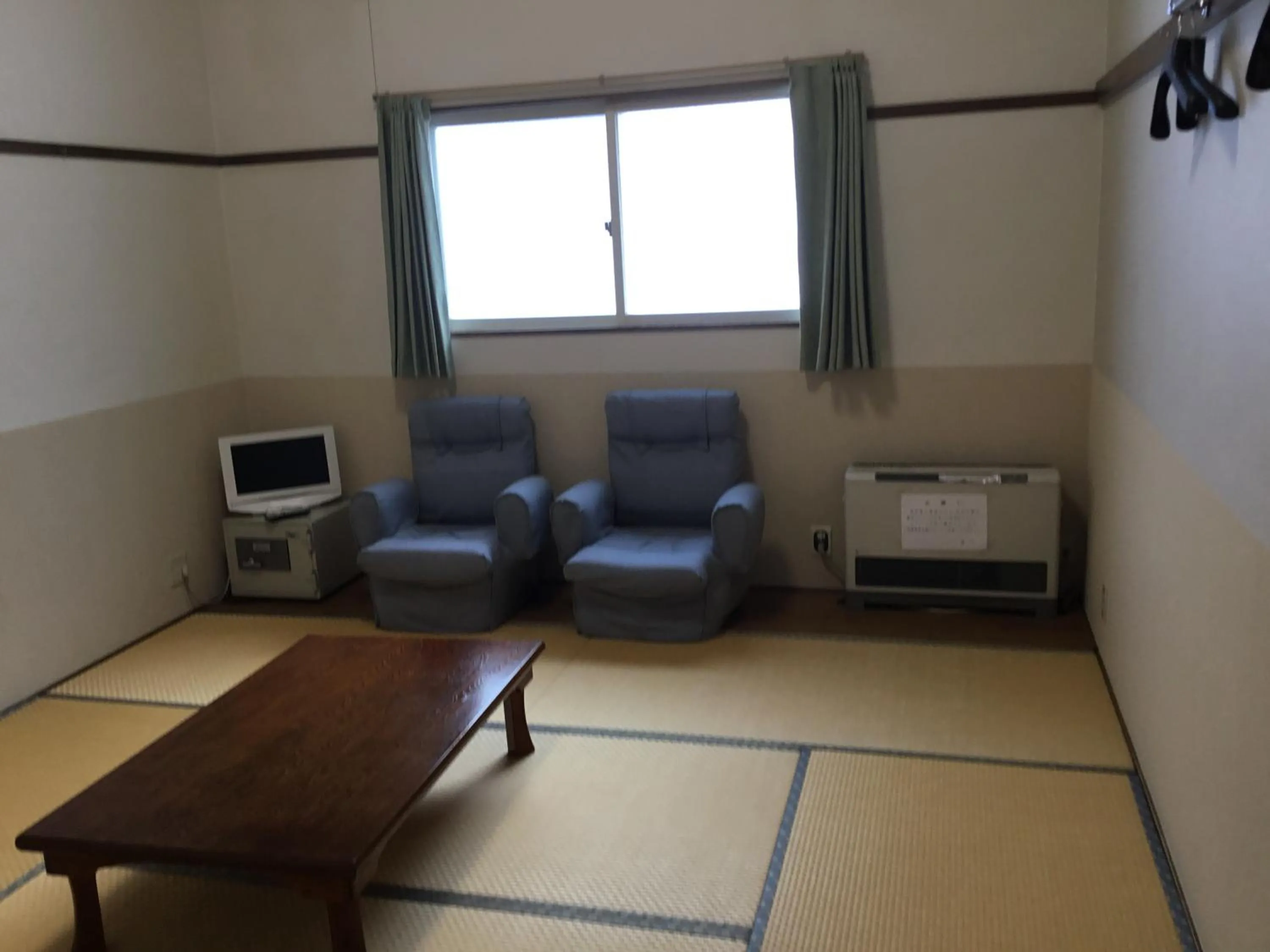 Lodge Christmas Rose Zao