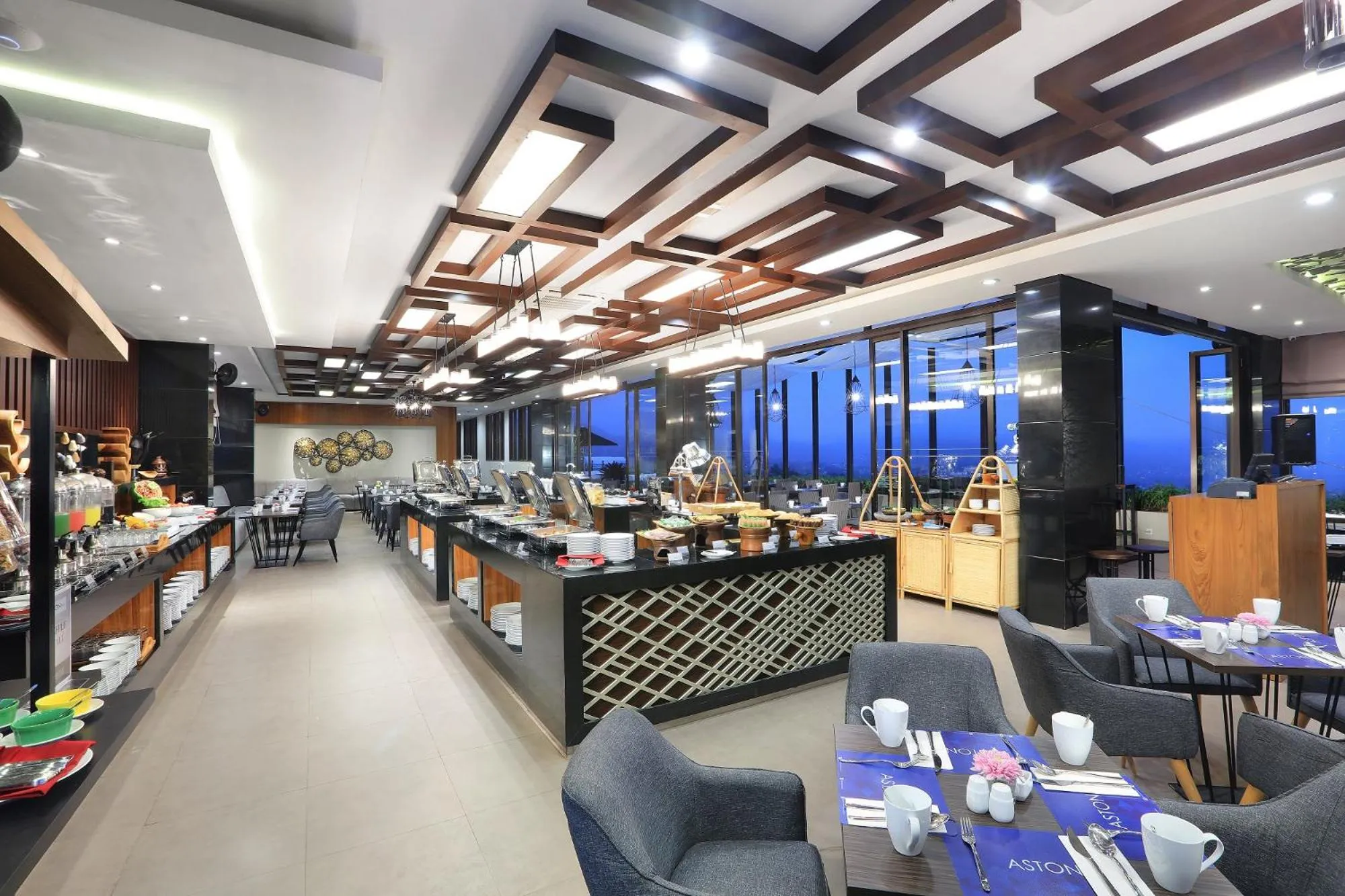 Breakfast in Aston Inn Batu