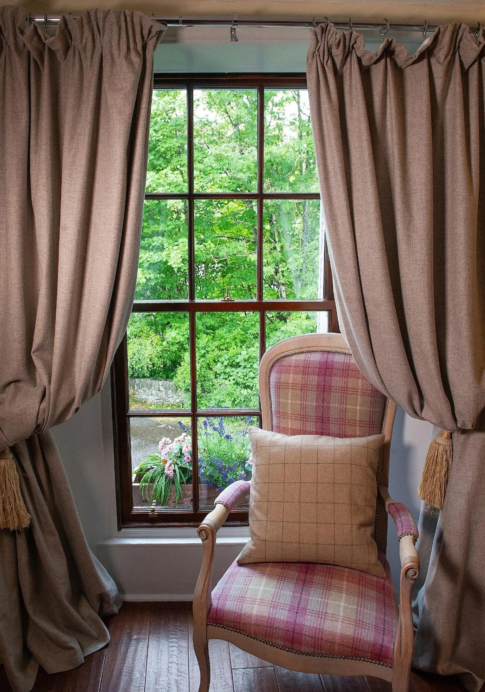 The Falls Of Dochart Inn