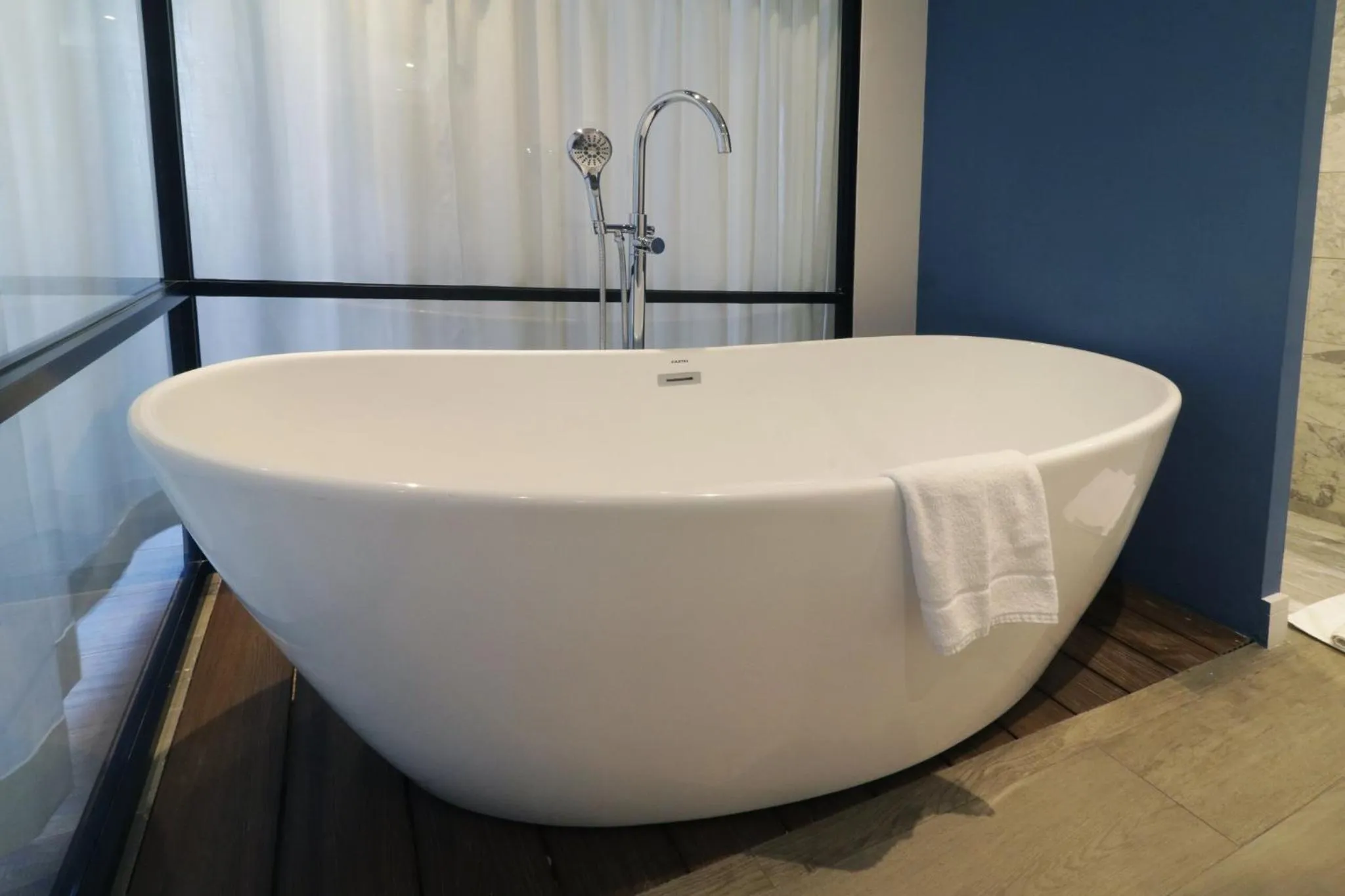 Photo of the whole room in Hotel Indigo Guadalajara Expo by IHG