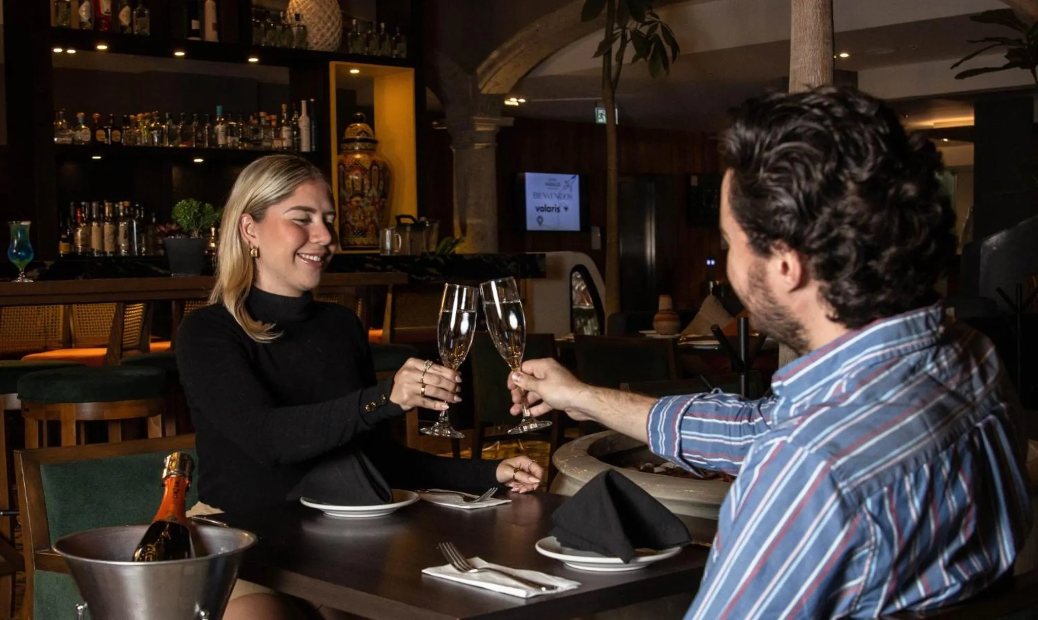 Restaurant/places to eat in Hotel Indigo Guadalajara Expo by IHG