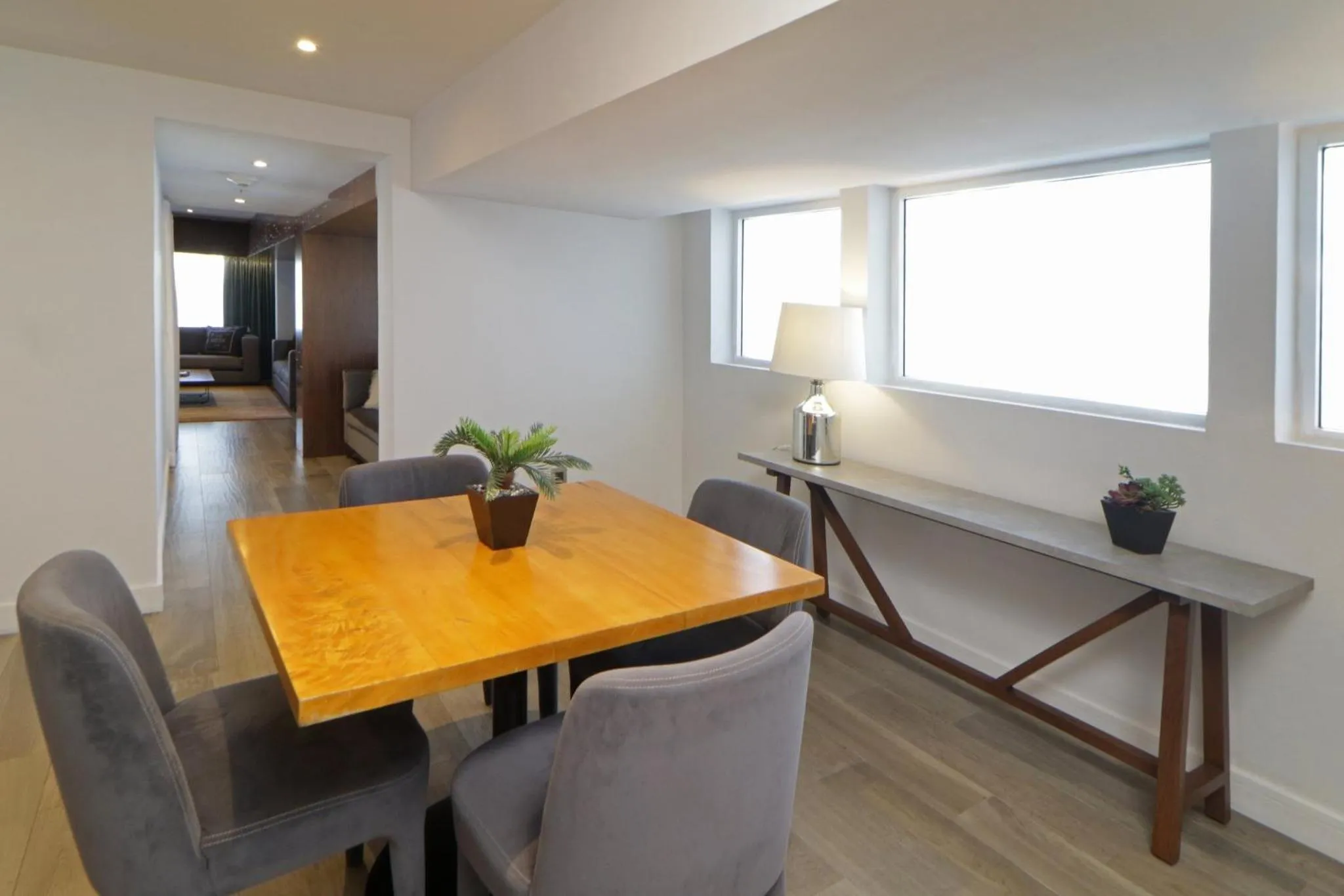 Photo of the whole room in Hotel Indigo Guadalajara Expo by IHG