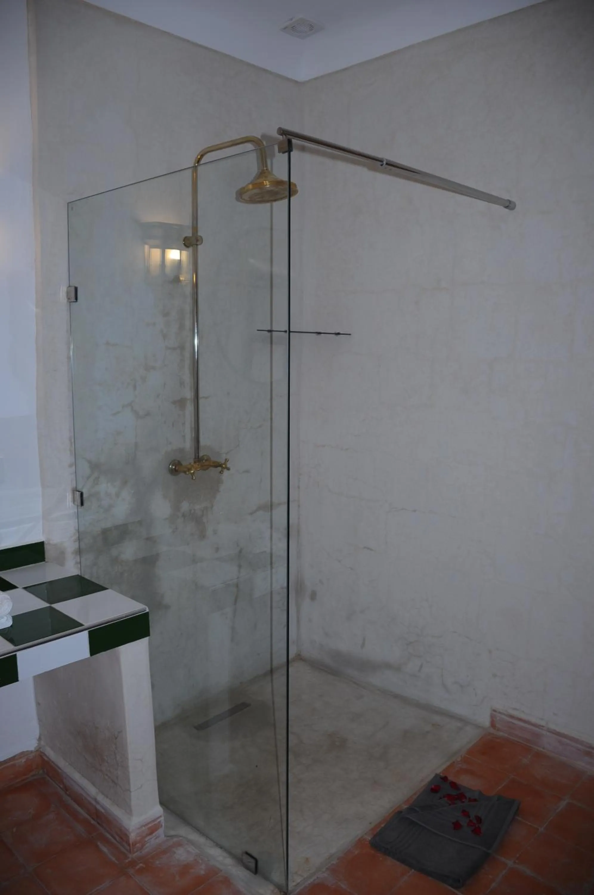 Shower in Riad Le Plein Sud
