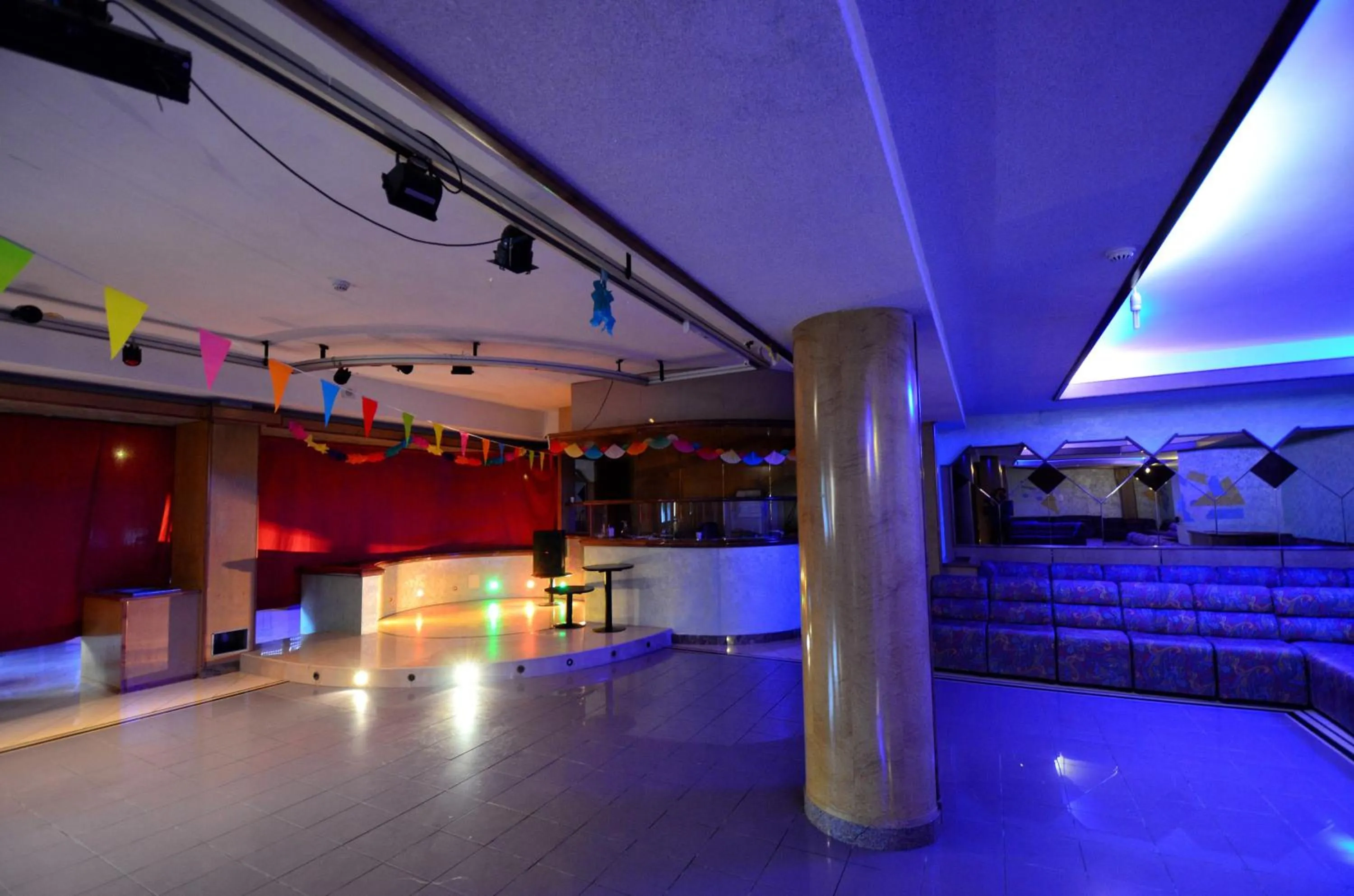 Nightclub / DJ in Grand Hotel delle Rocche