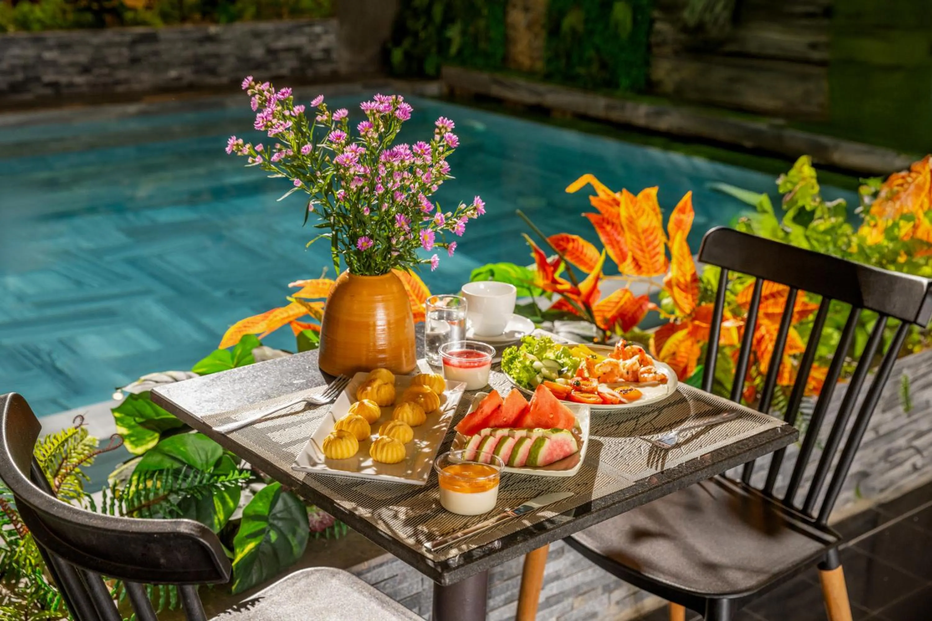 Food and drinks in Lahome Boutique Villa and Apartment