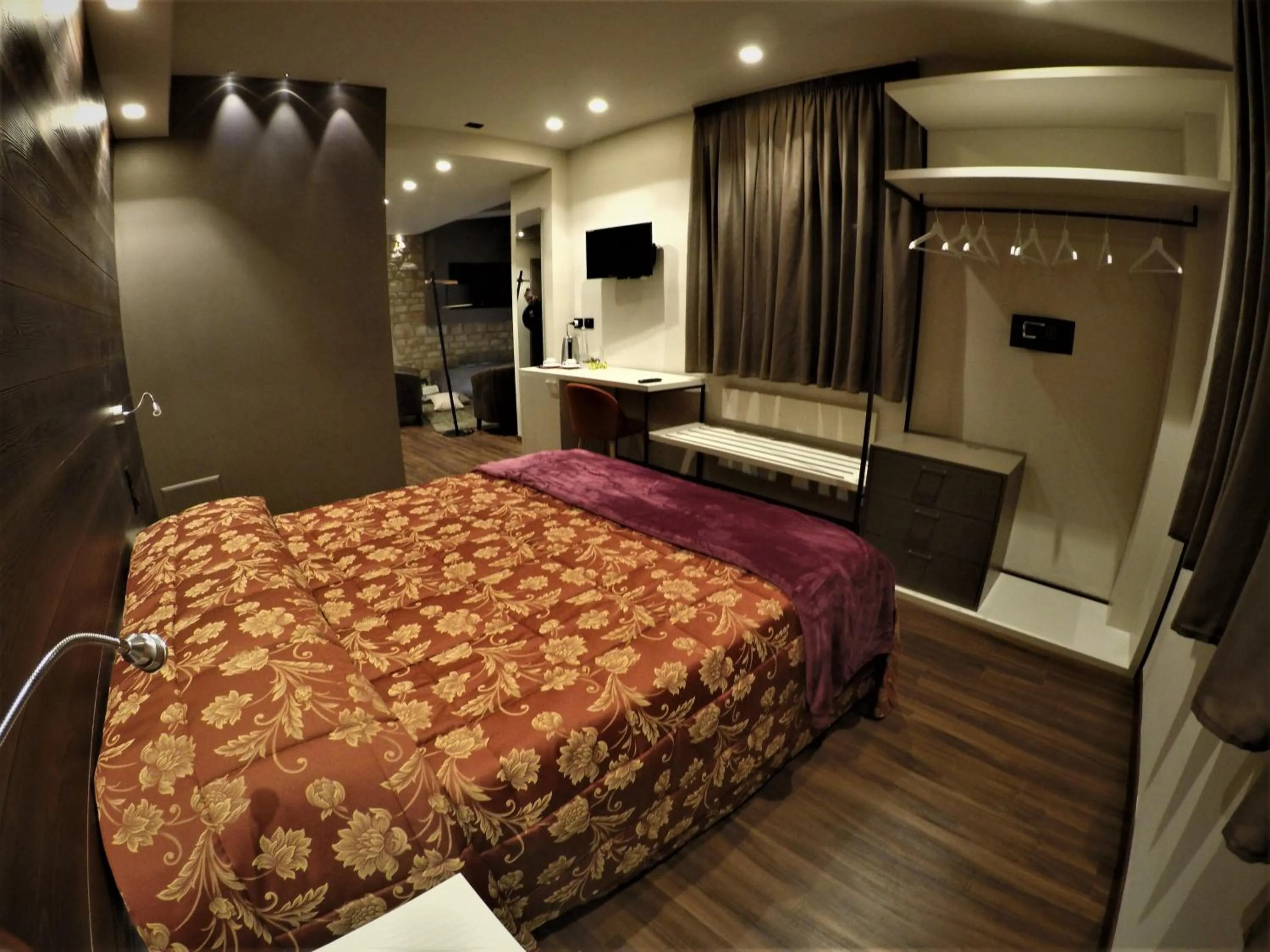 Photo of the whole room, Bed in Hotel Centrale