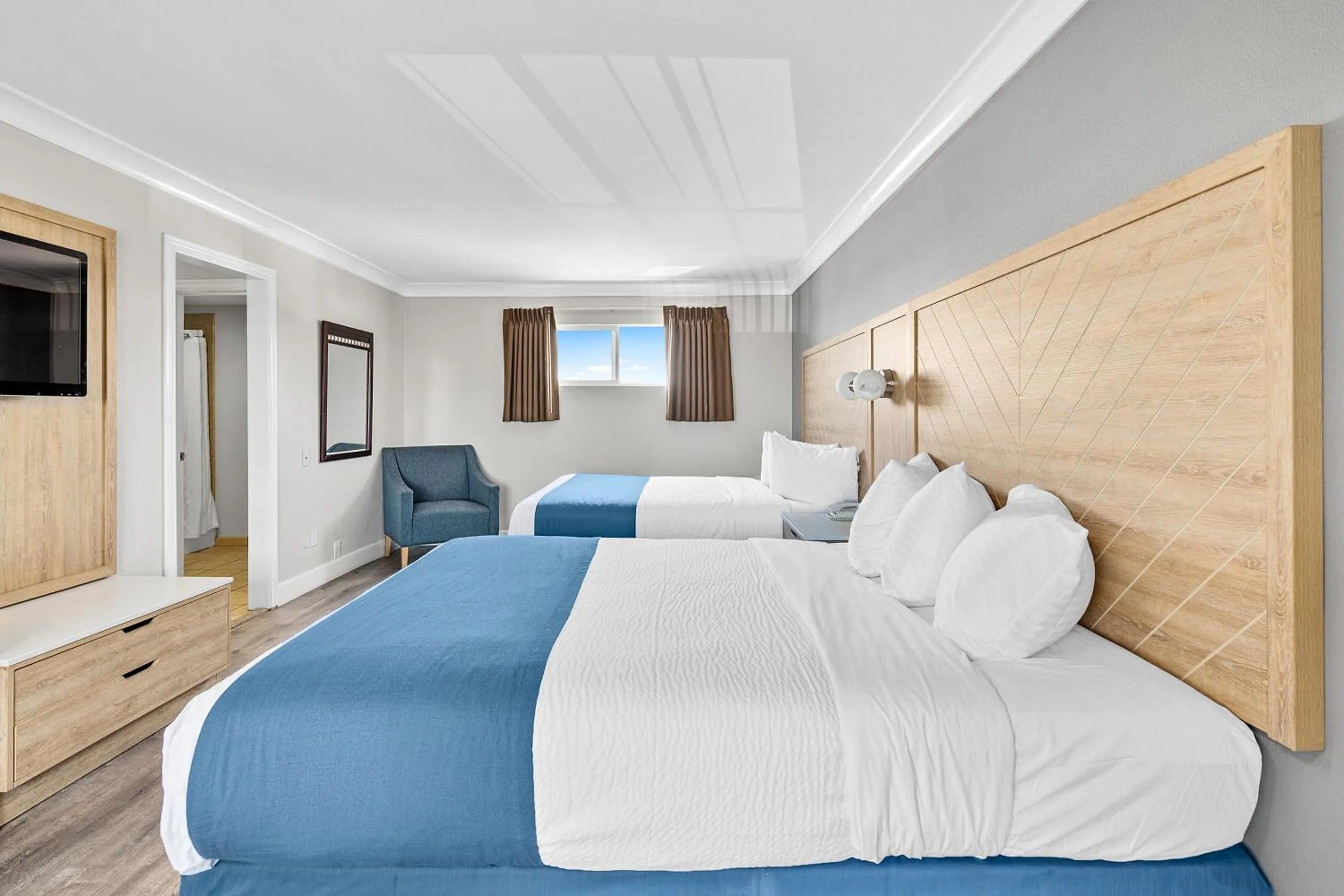 Bed in Vagabond Inn Whittier