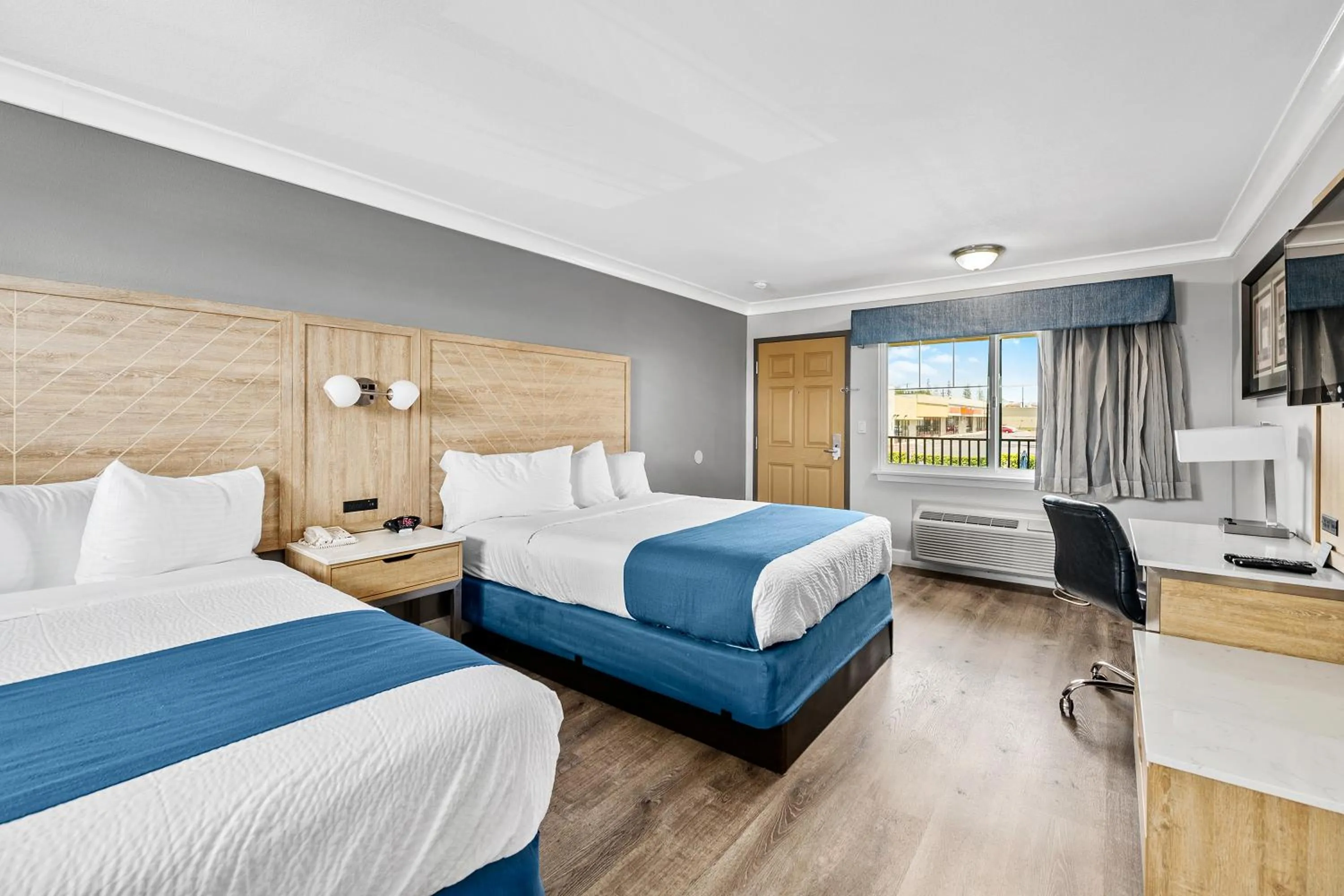 Bed in Vagabond Inn Whittier