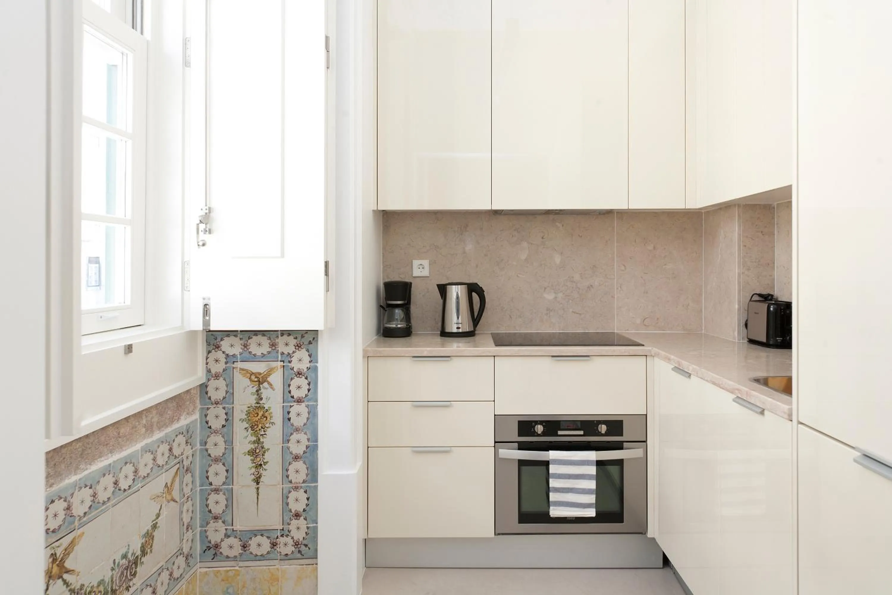 Kitchen or kitchenette in Lisbon Serviced Apartments - Baixa