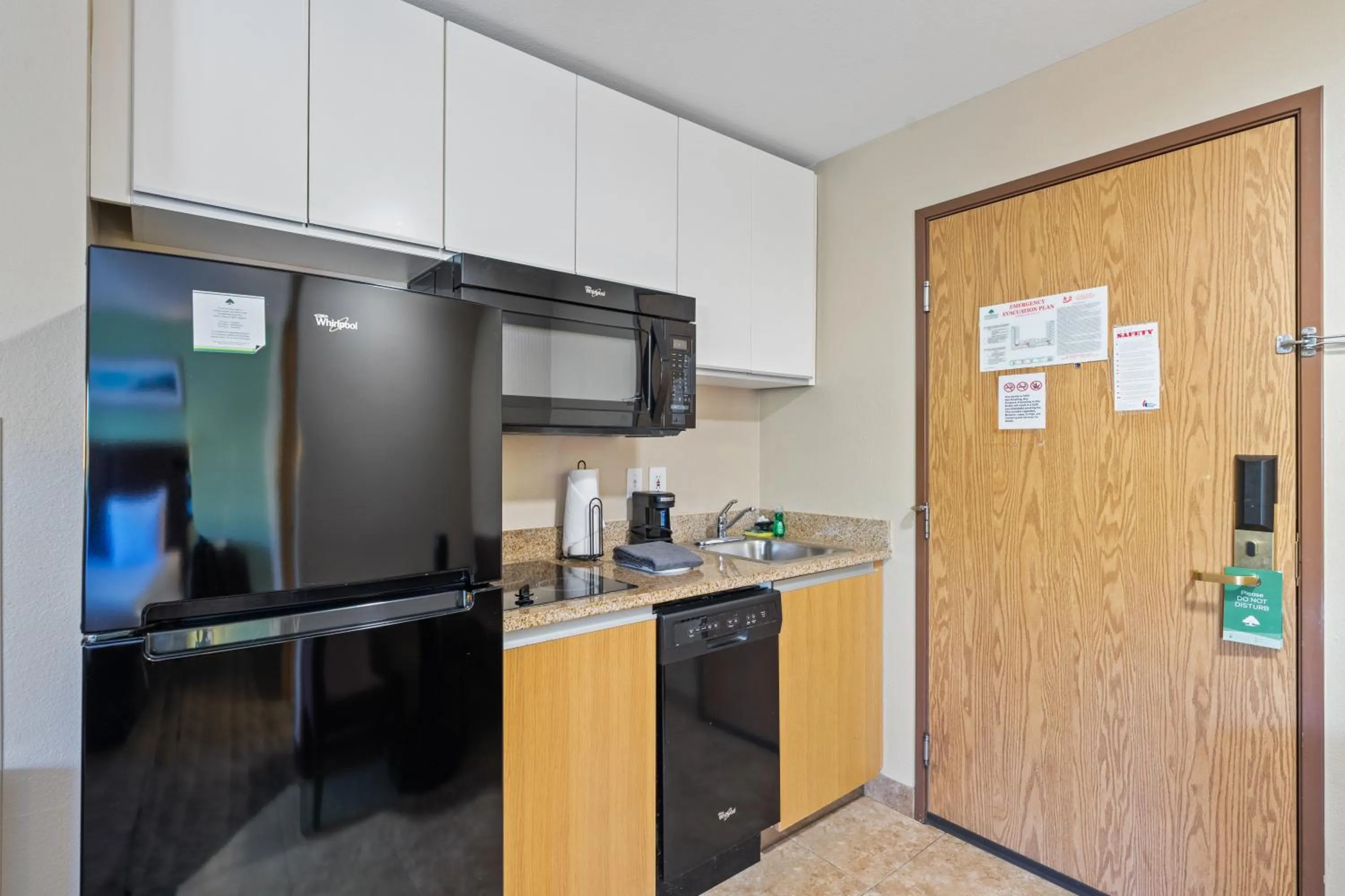 Kitchen or kitchenette in GreenTree Suites Eagle / Vail Valley