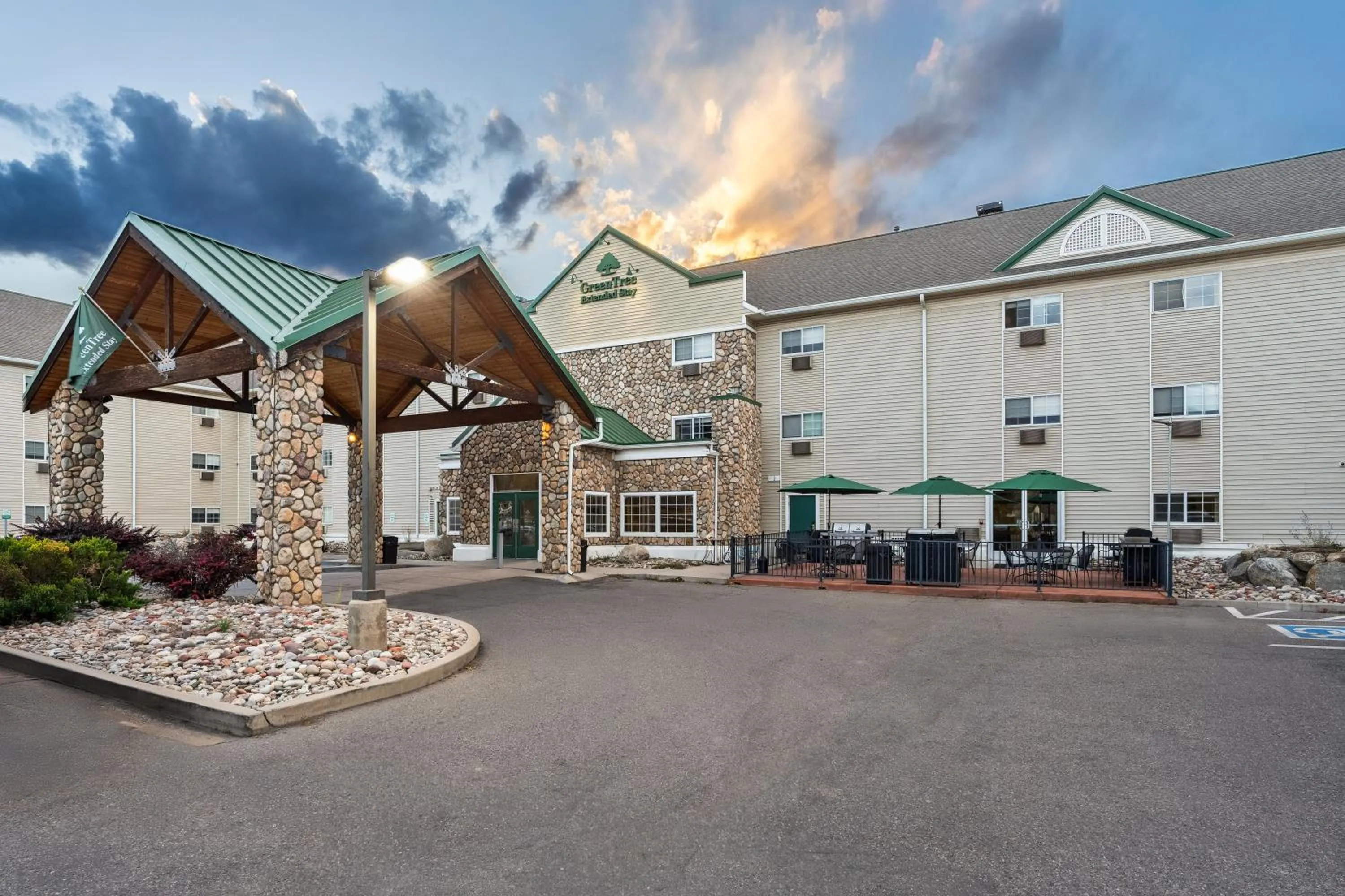 Property building in GreenTree Suites Eagle / Vail Valley