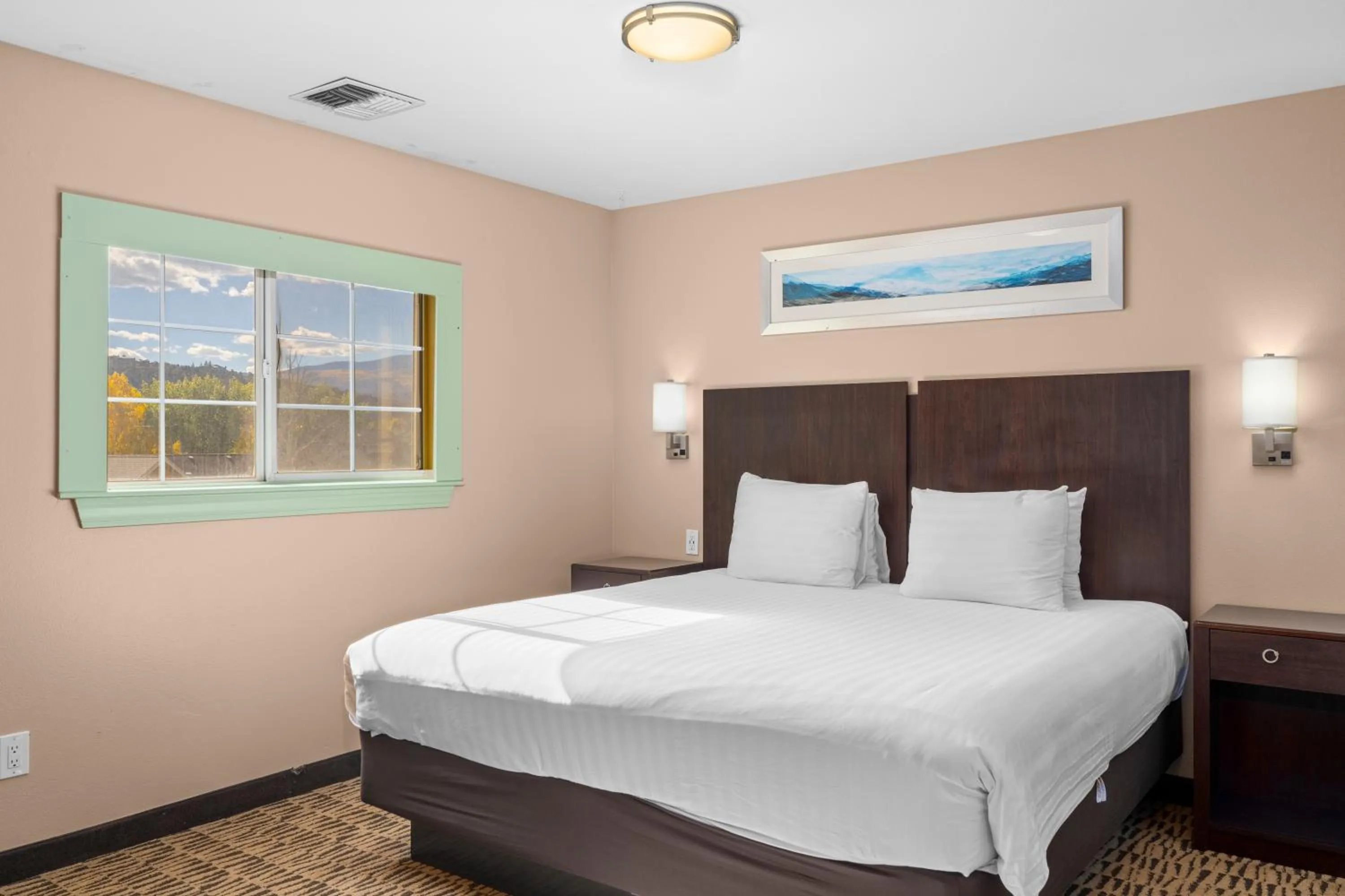 Bed in GreenTree Suites Eagle / Vail Valley