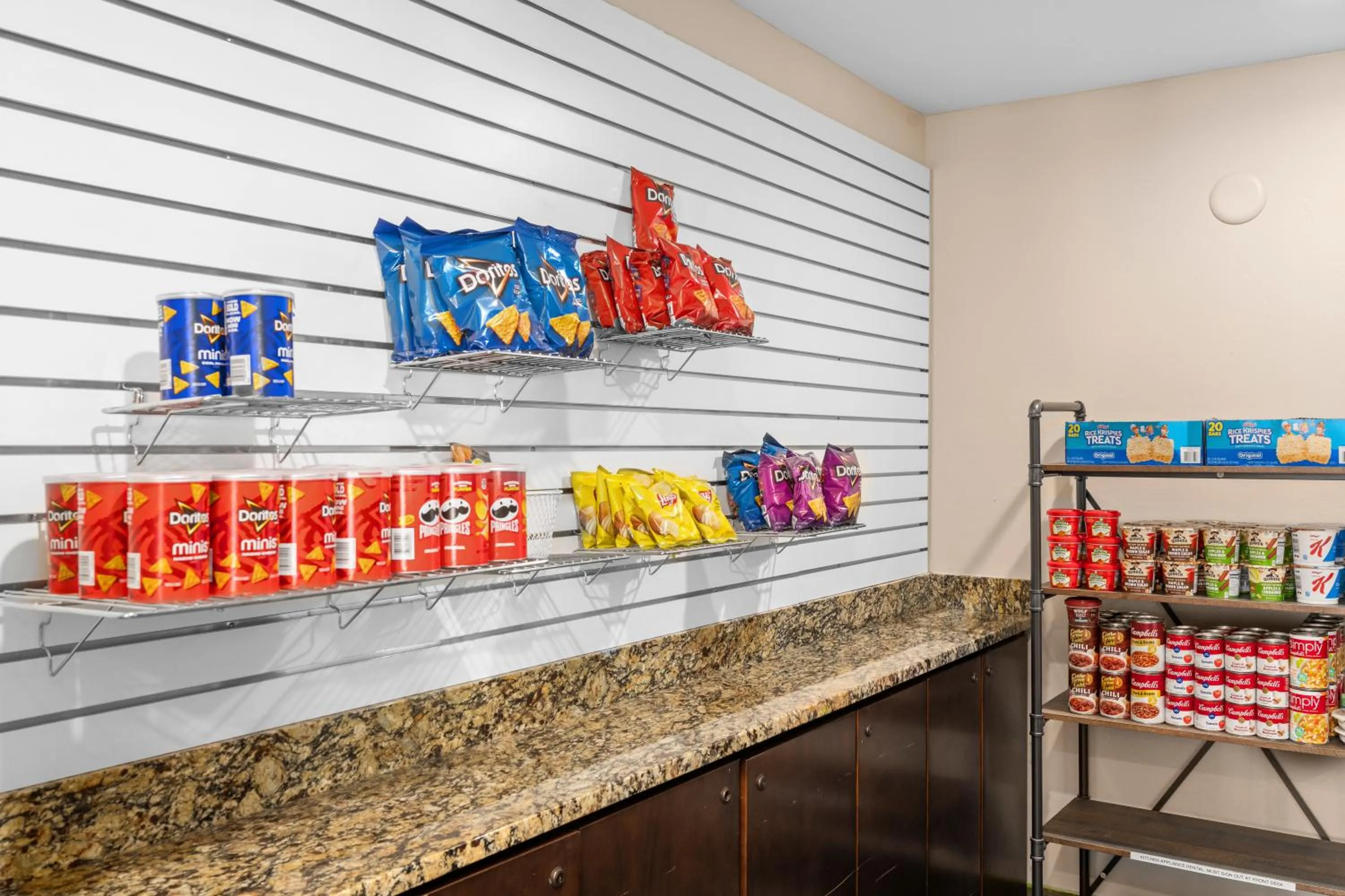 Food and drinks in GreenTree Suites Eagle / Vail Valley