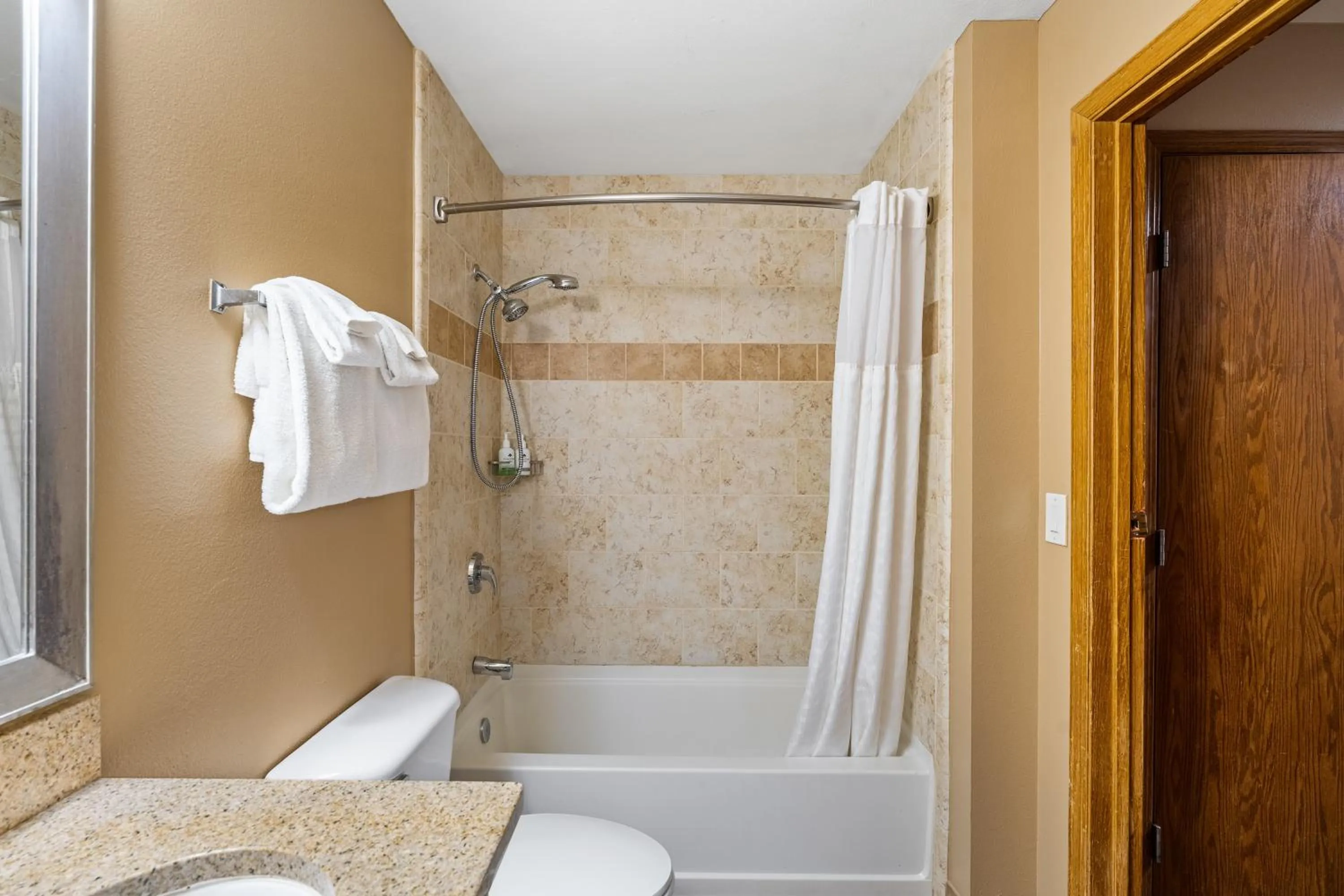 Shower in GreenTree Suites Eagle / Vail Valley