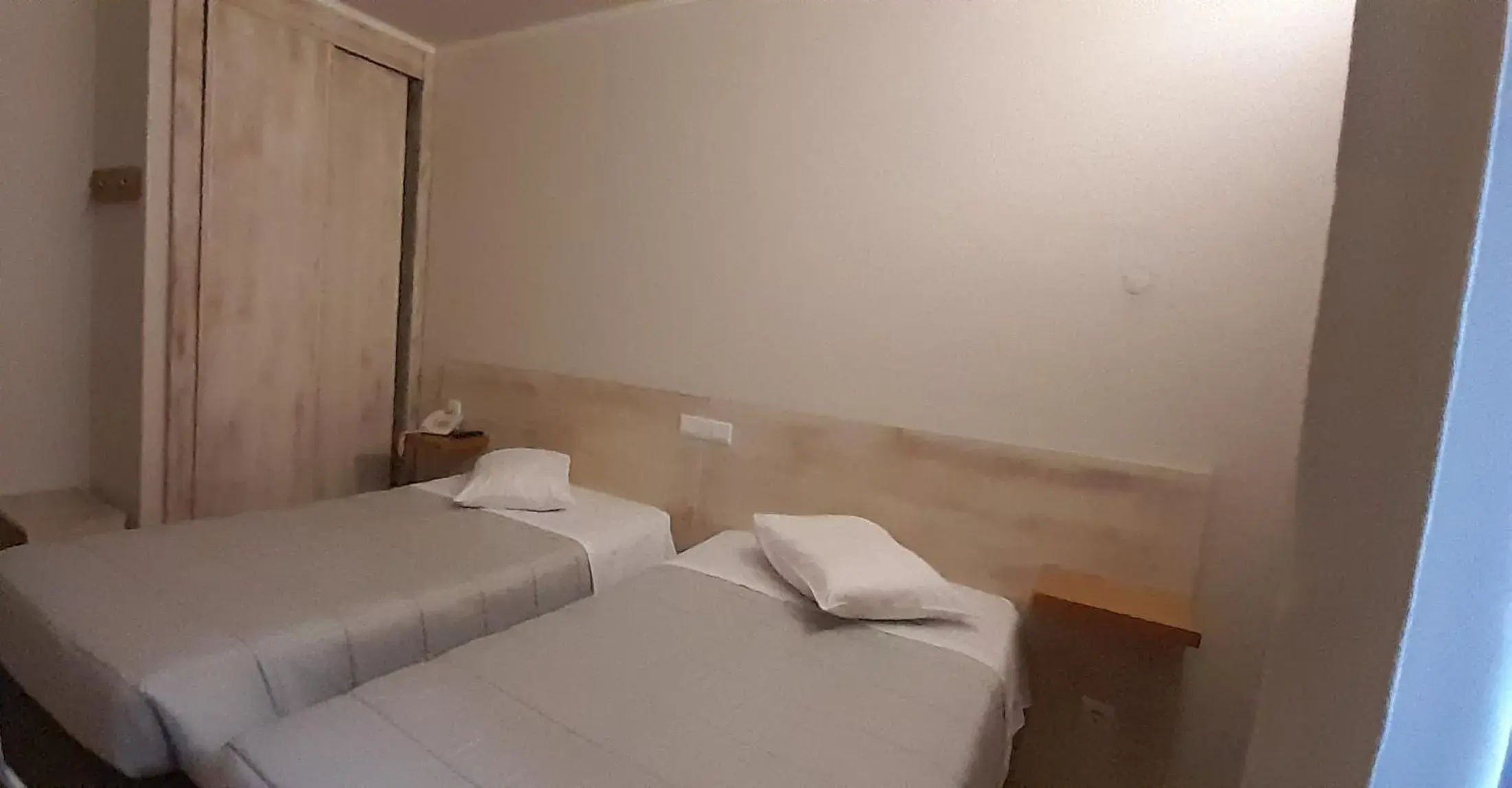 Twin Room in Hotel Nova Cidade Twin Room in Hotel Nova Cidade