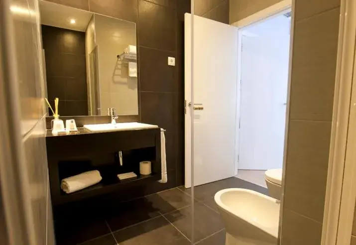 Bathroom in Primavera Perfume Hotel Bathroom in Primavera Perfume Hotel