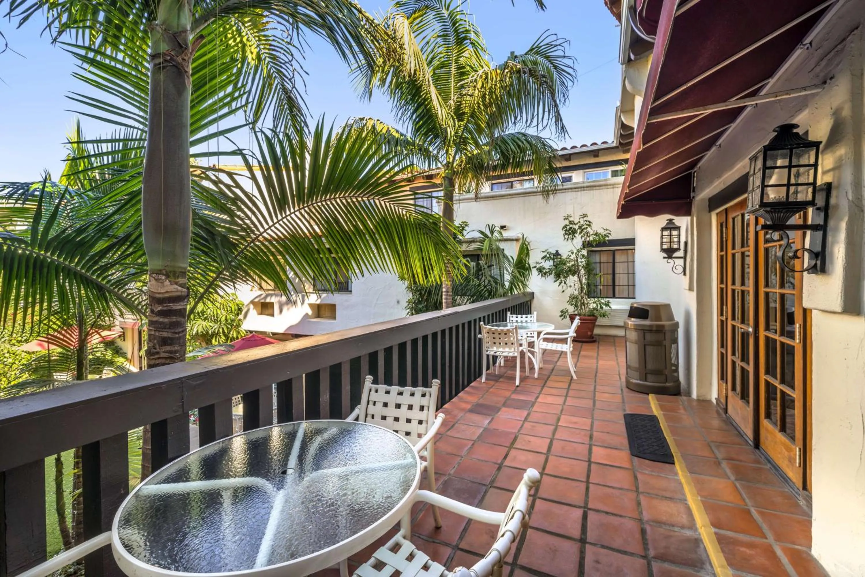 Property building in Best Western Plus Carpinteria Inn
