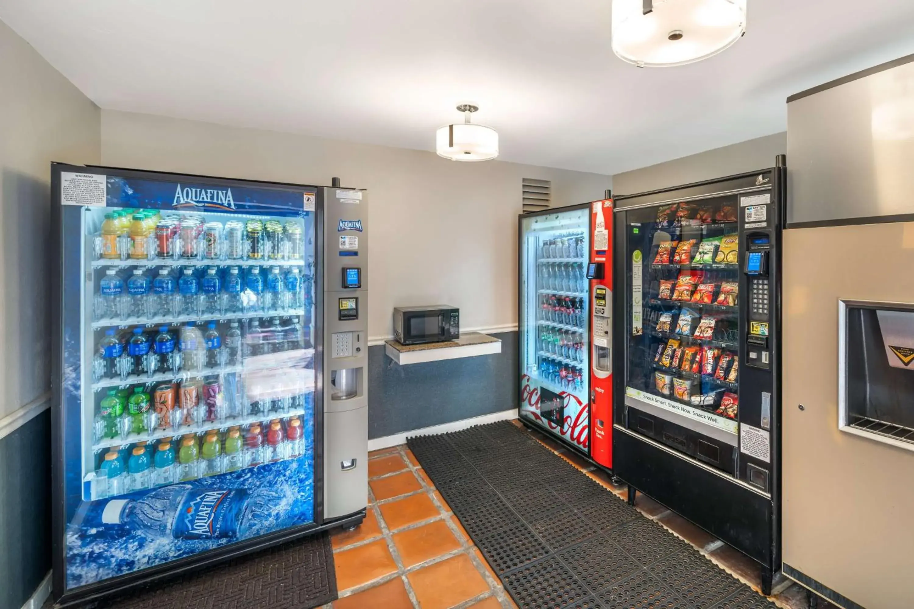 Property building in Best Western Plus Carpinteria Inn Property building in Best Western Plus Carpinteria Inn