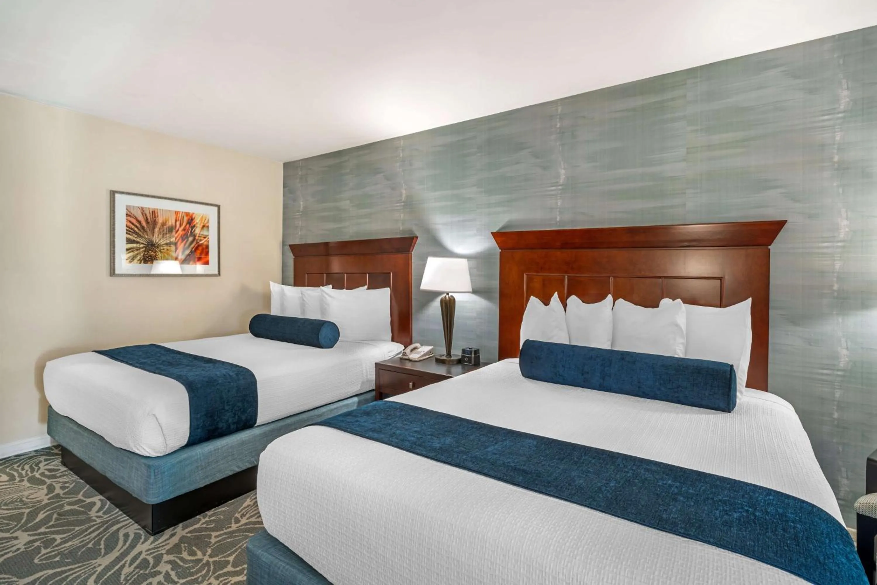 Bedroom, Bed in Best Western Plus Carpinteria Inn