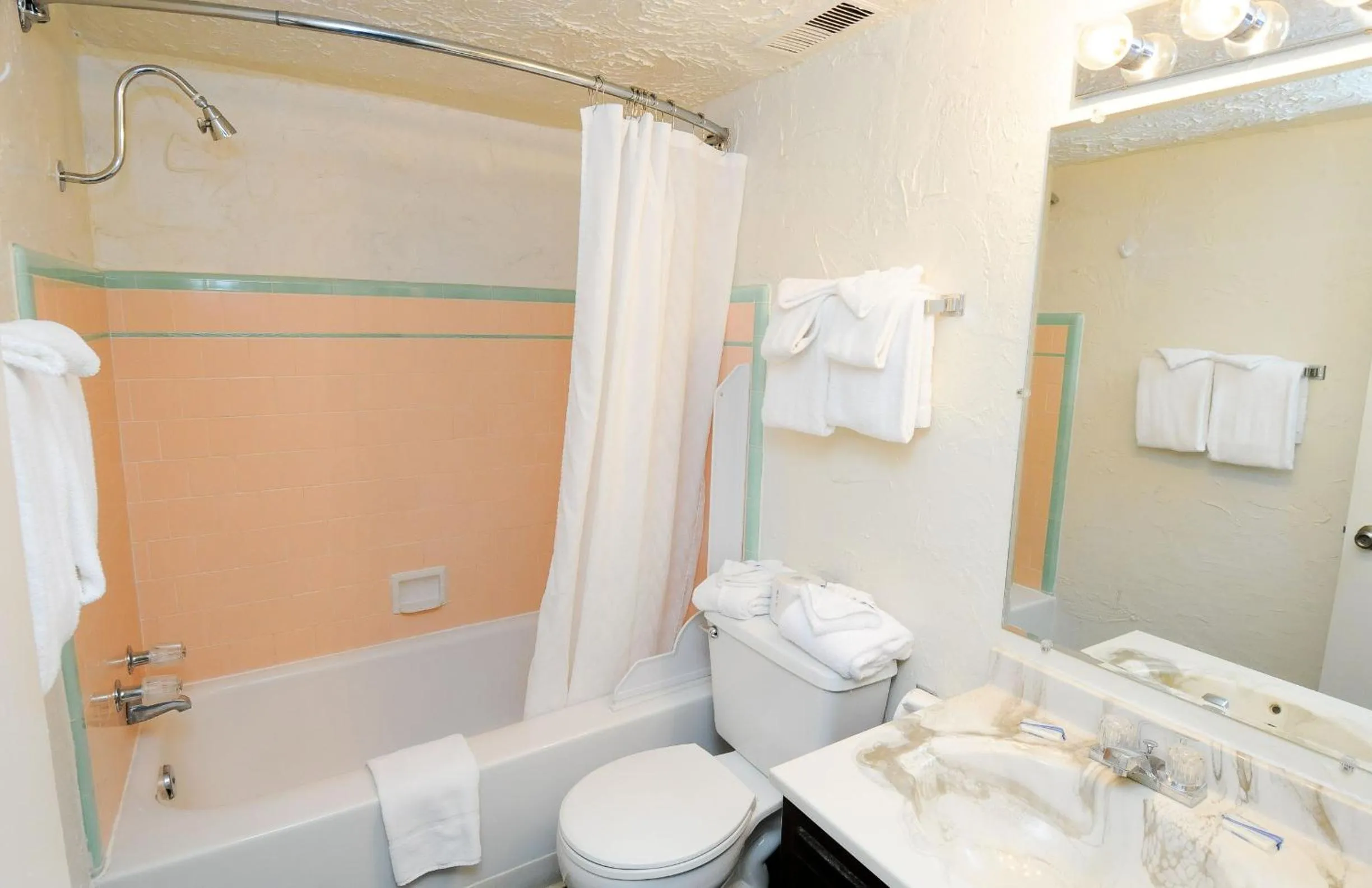 Bathroom in Aikens Lodge