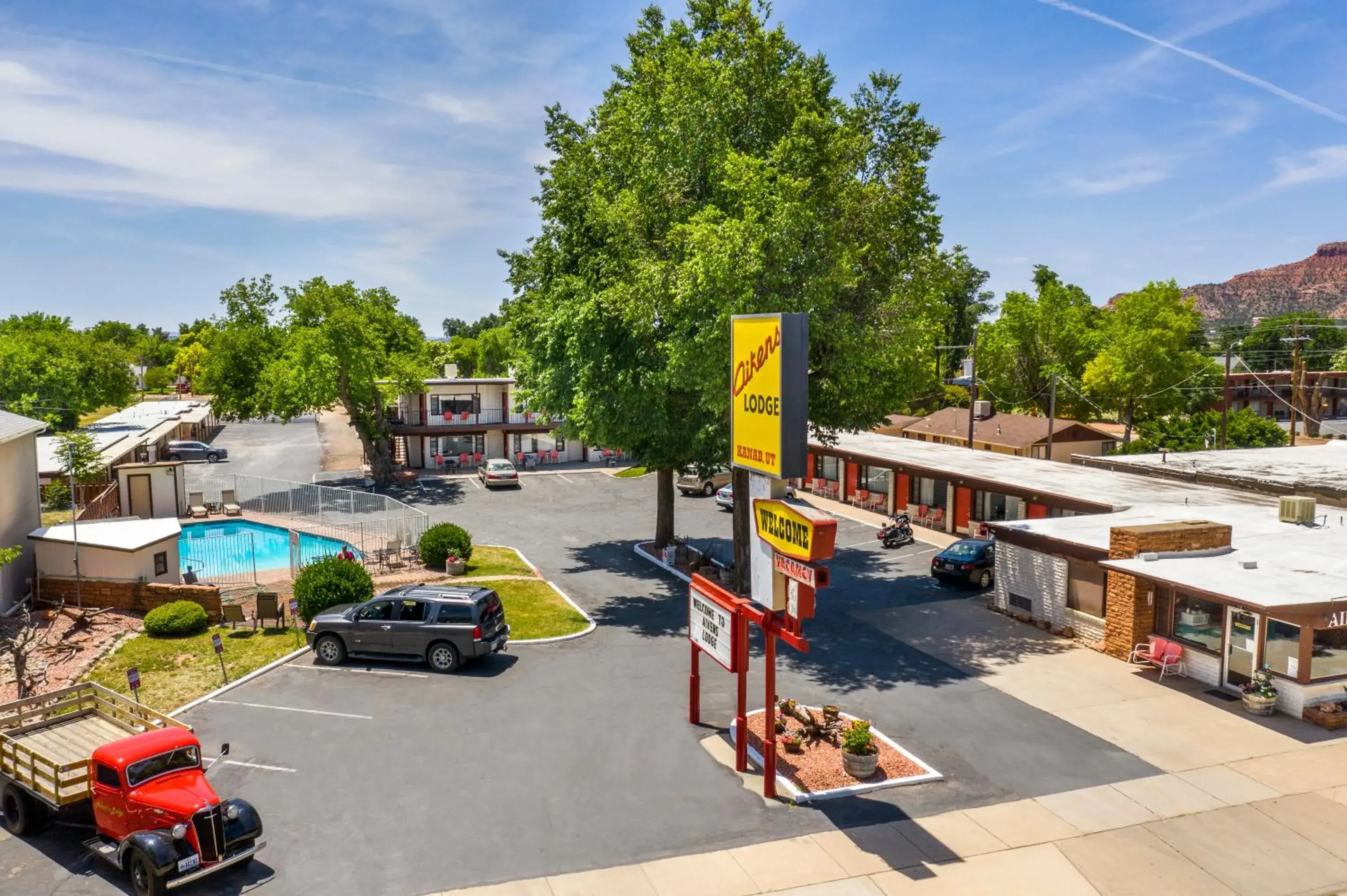 Facade/entrance in Aikens Lodge Facade/entrance in Aikens Lodge