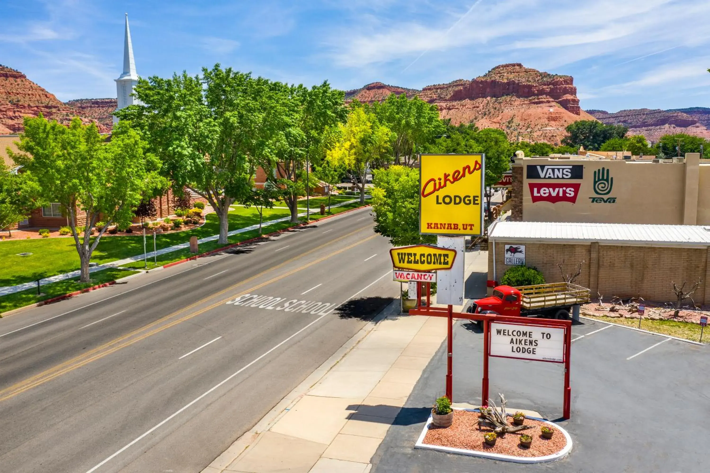 Facade/entrance in Aikens Lodge Facade/entrance in Aikens Lodge