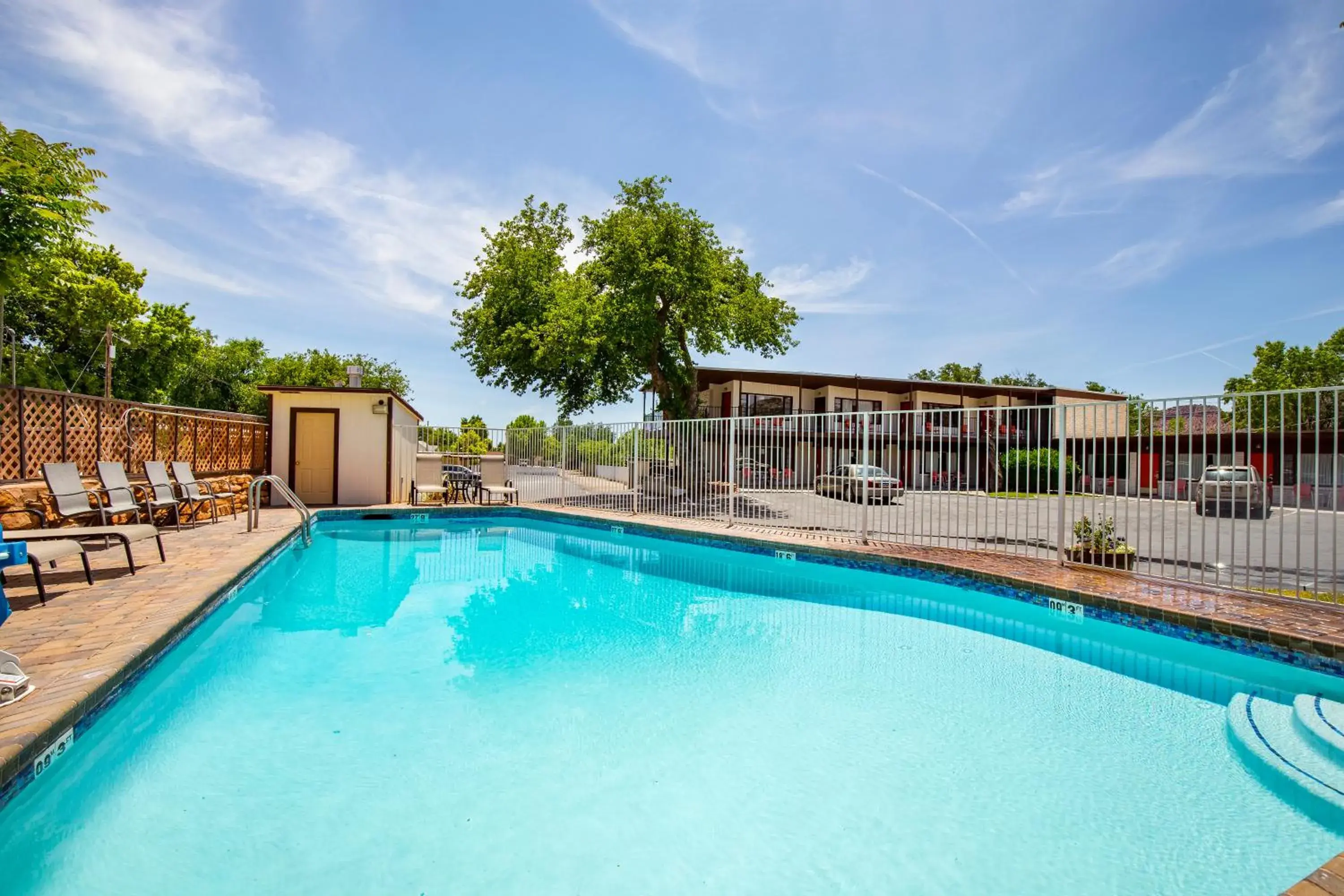 Swimming pool in Aikens Lodge Swimming pool in Aikens Lodge