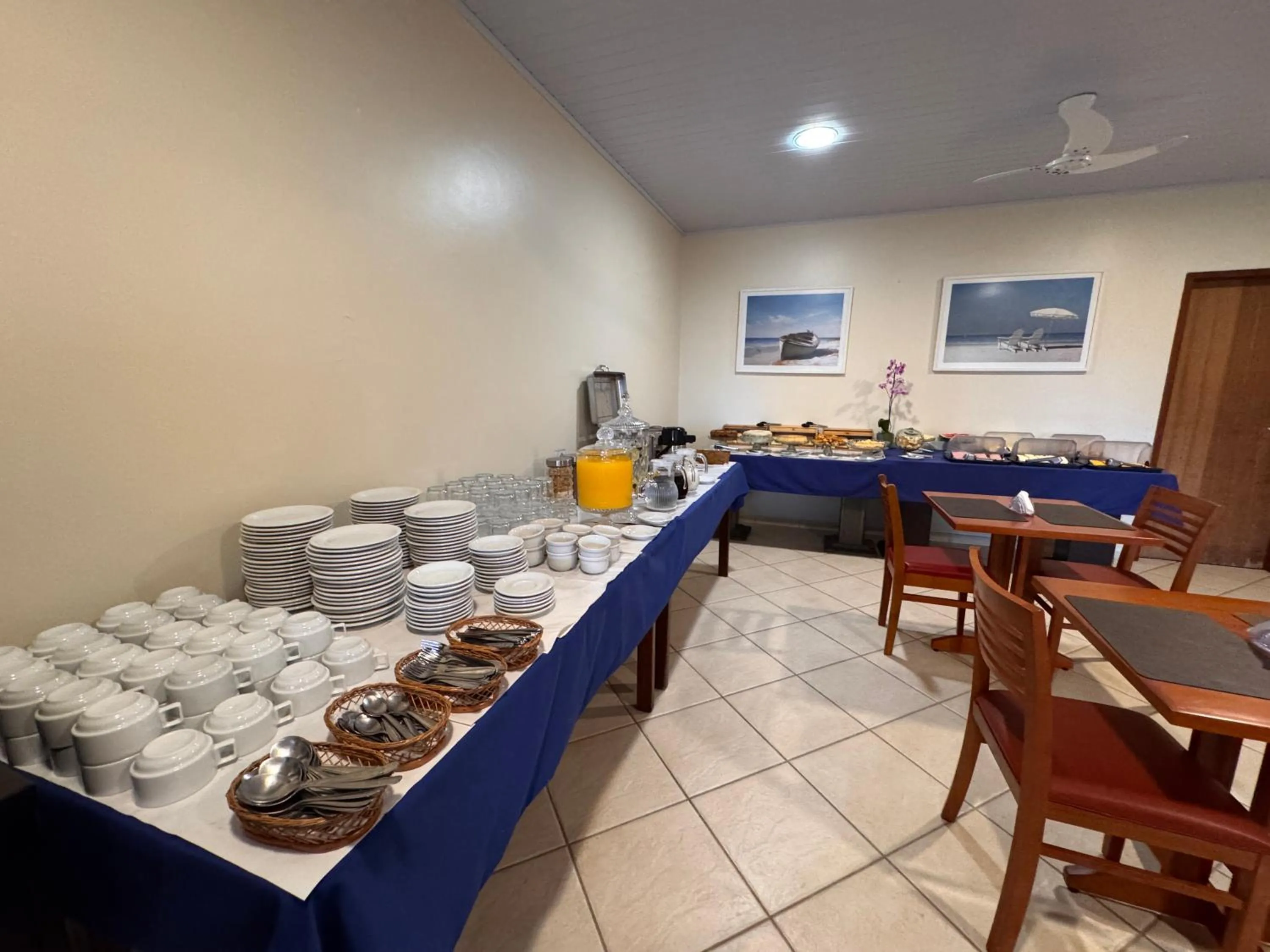 Buffet breakfast in Pousada Porto Praia