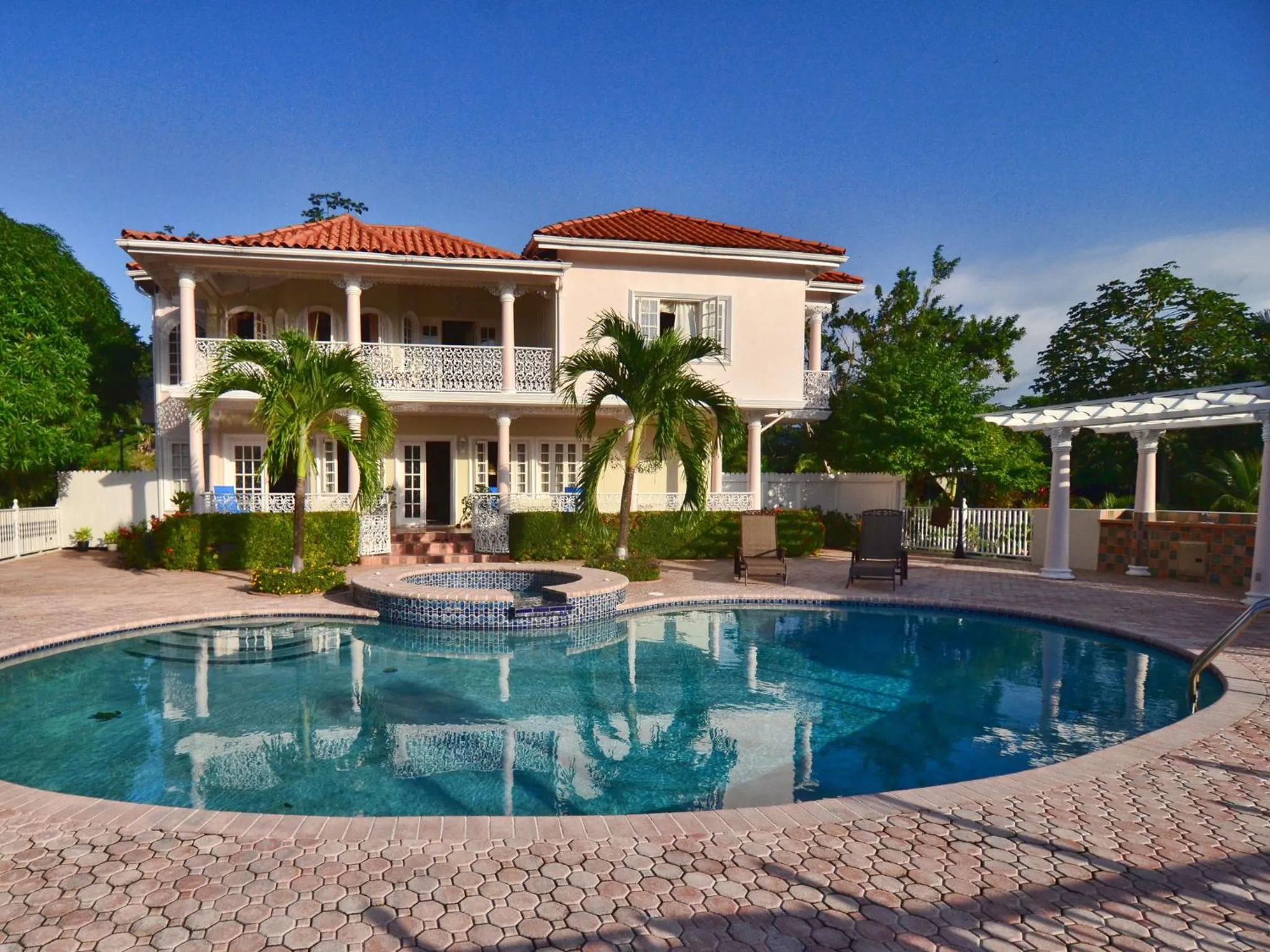 Swimming pool in Tropical Lagoon Resort