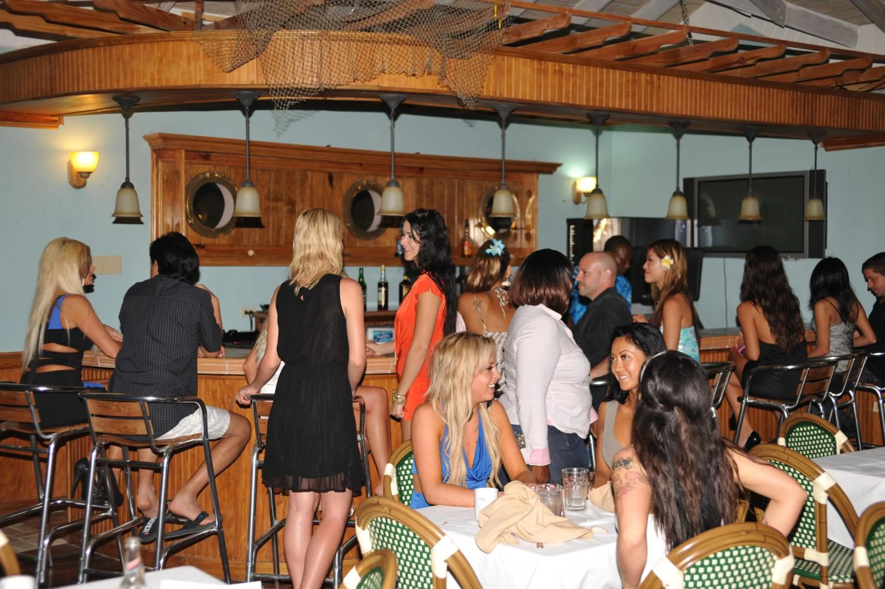 Nightclub / DJ in Tropical Lagoon Resort