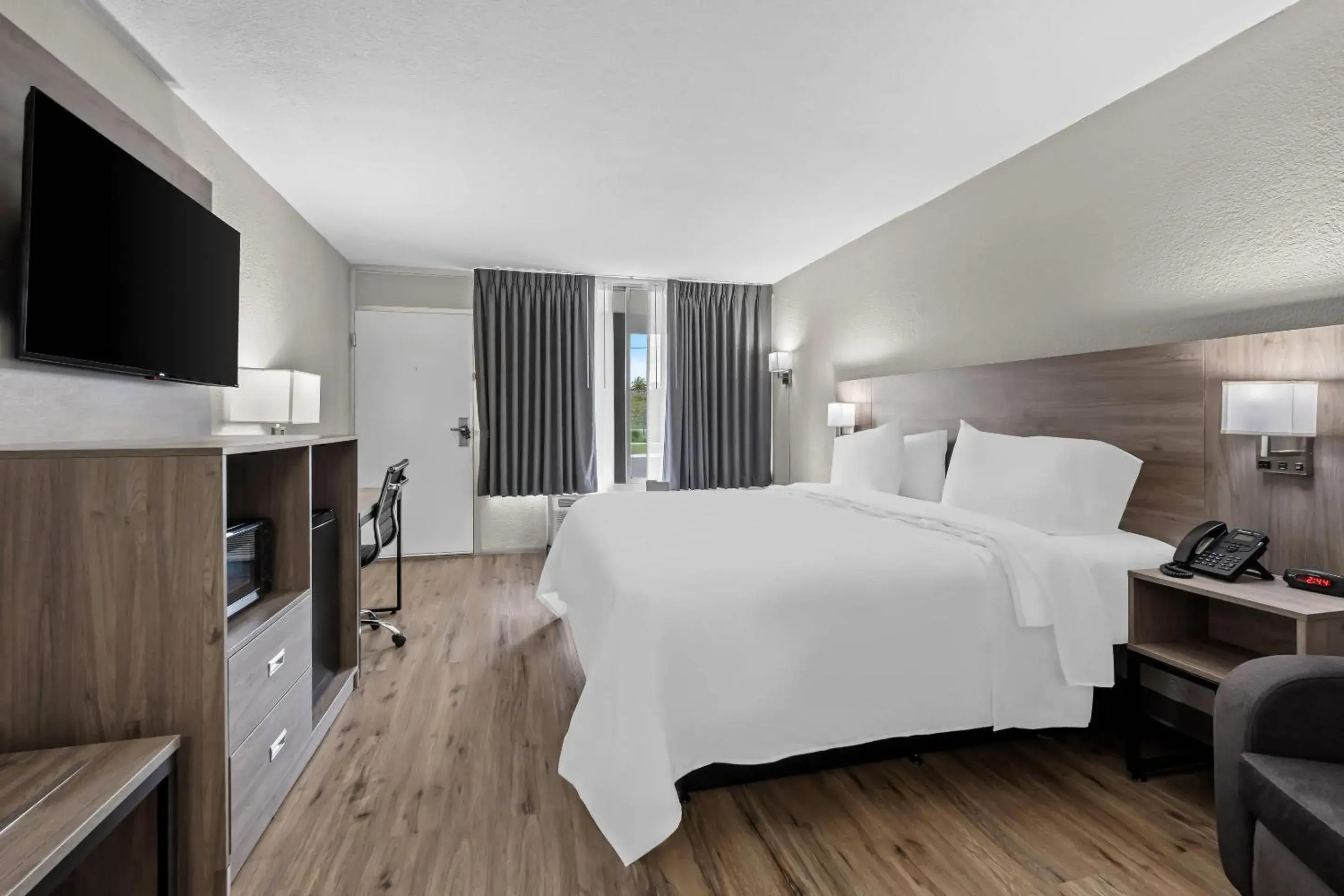 Bedroom, Bed in Quality Inn & Suites Ocala I-75 Bedroom, Bed in Quality Inn & Suites Ocala I-75